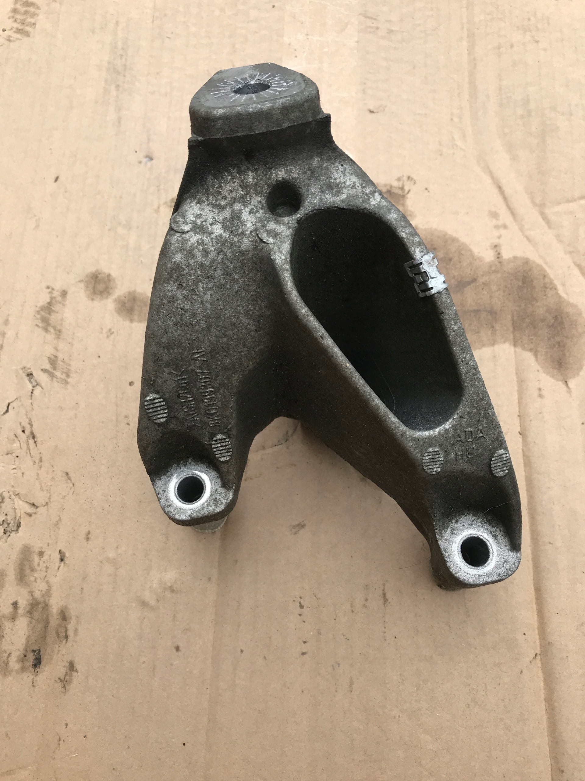 holder engine mount AUDI A4 B8 8K0199307AL