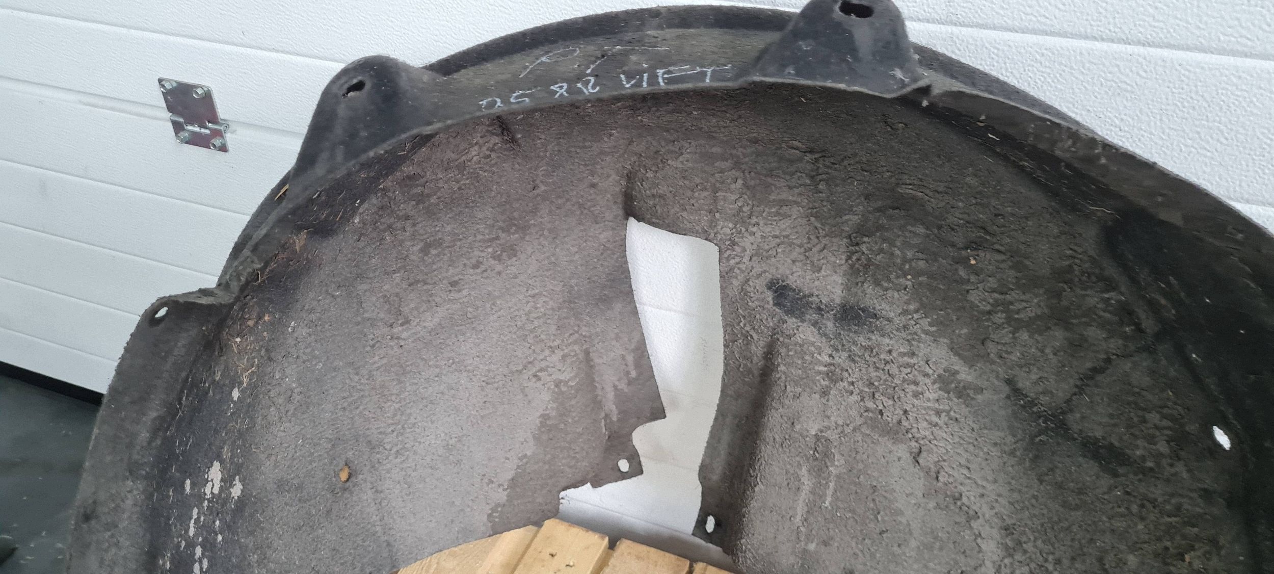 Q5 8R LIFT mudguard right right rear part MATERIAL 8R0810172C