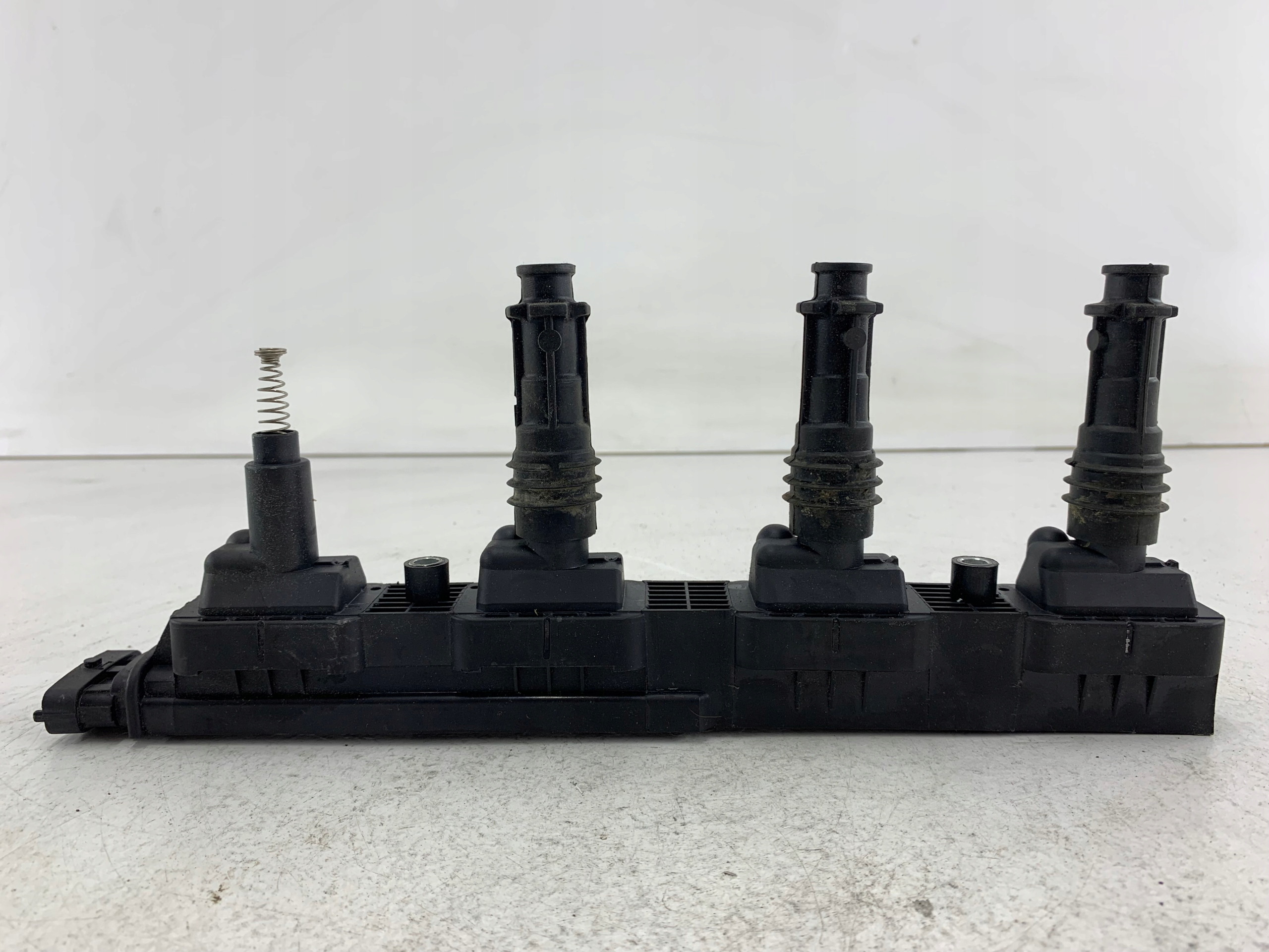 OPEL MERIVA A 1.6 coil ignition 10670581