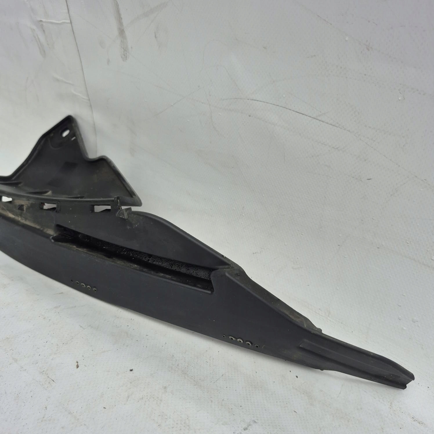 MERCEDES B-KLASA III 3 W247 AMG 18-23 holder support right front front