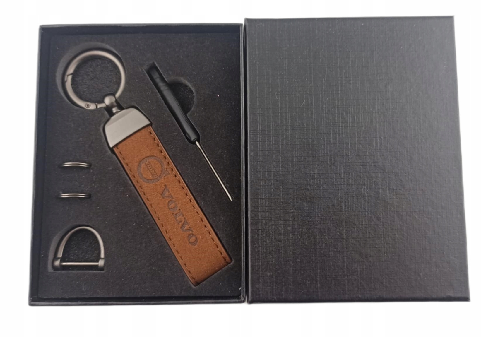 Volvo Brelok Breloczek Skóra Alcantara Brązowy Pudełko