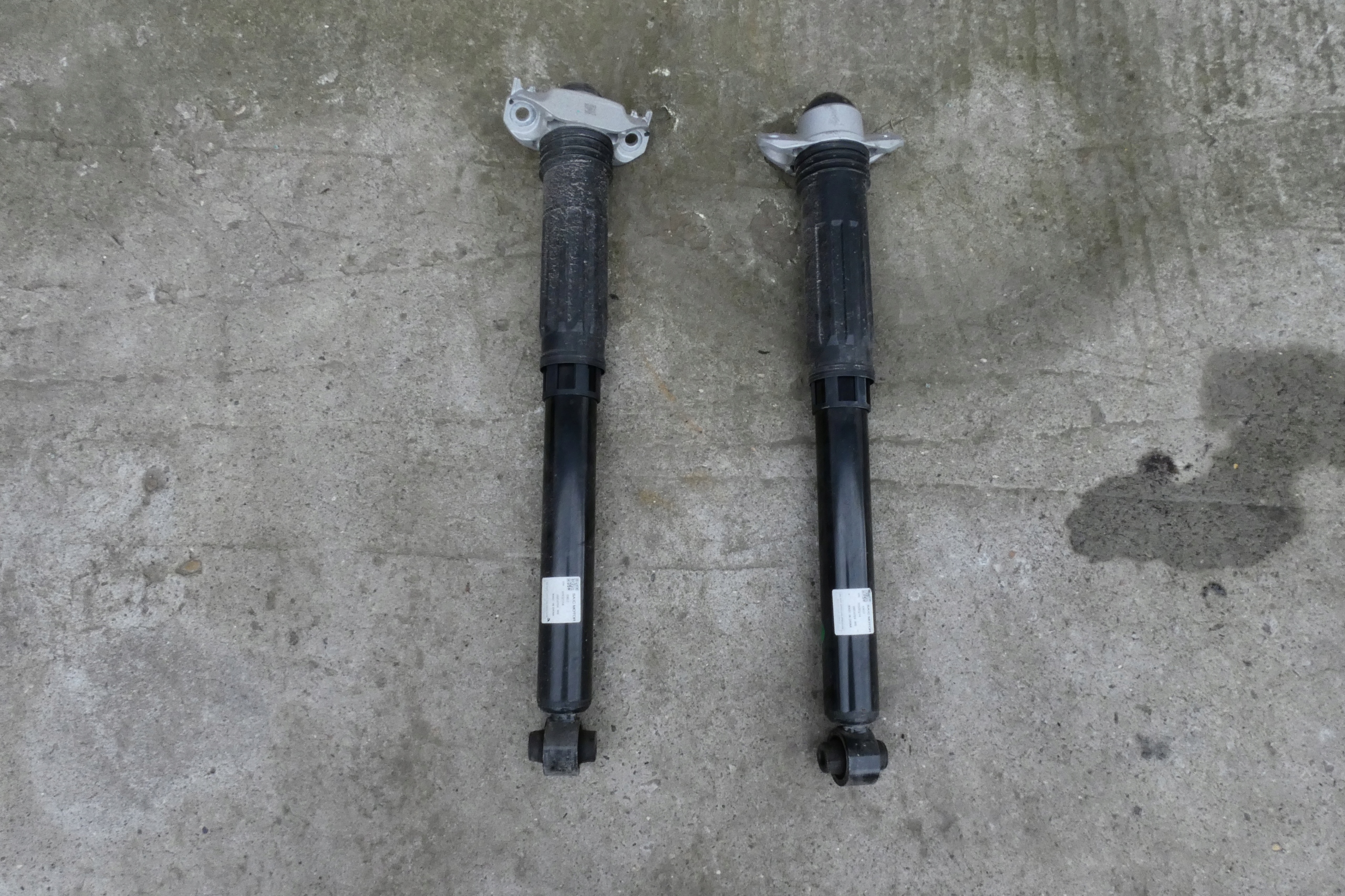 shock absorber rear part rear. left right MG 4 MG4 10932514