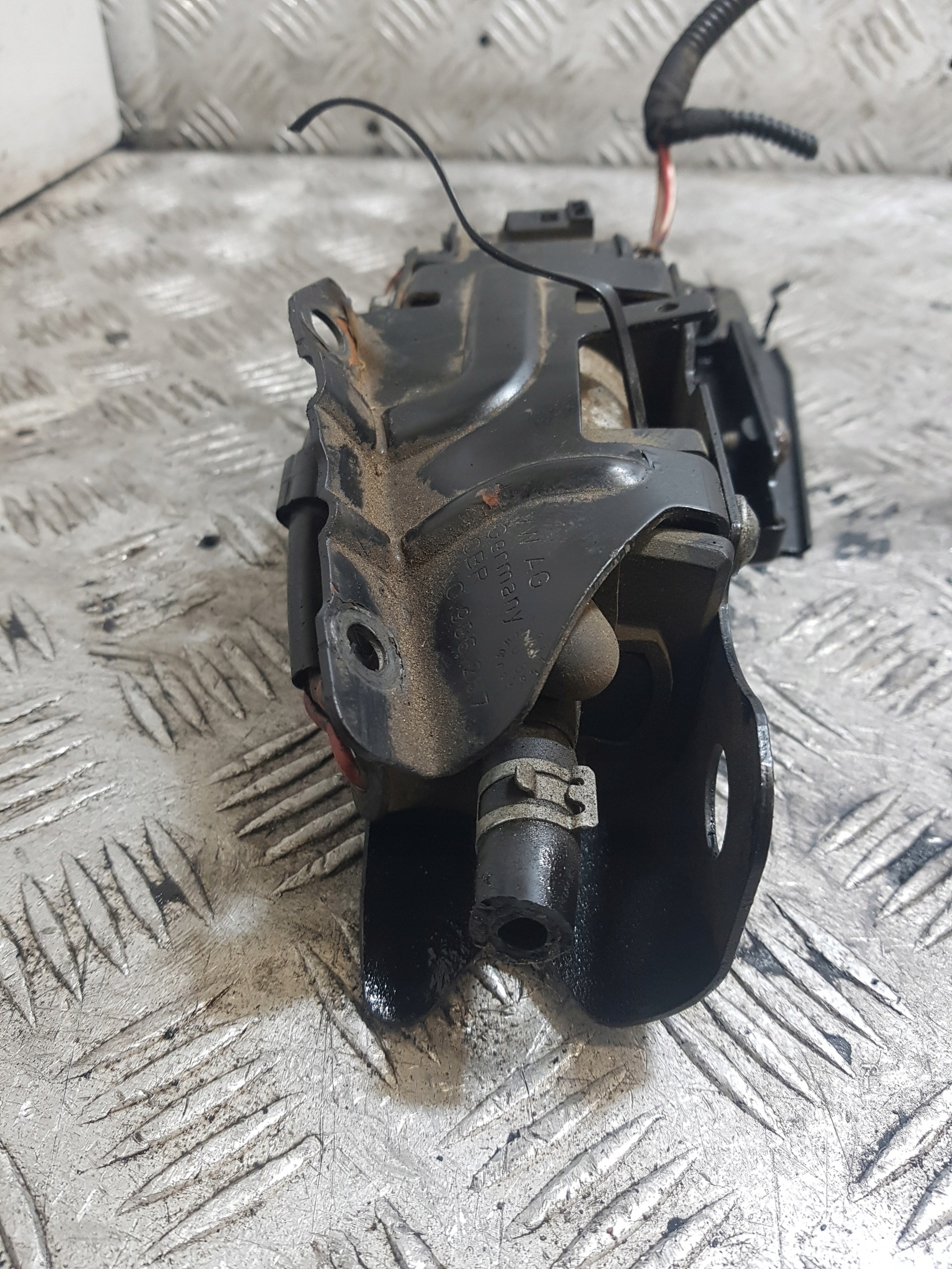 pumpa pumpa goriva VOLKSWAGEN PASSAT B6 2.0 TDI