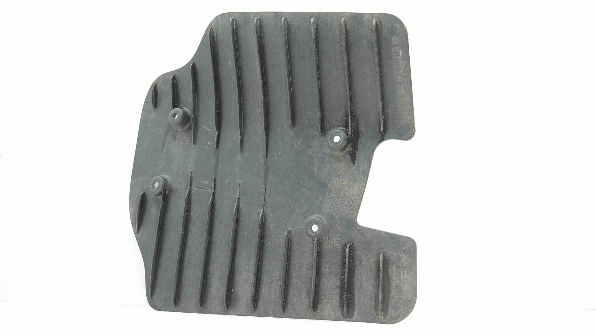 Blende Abdeckung des Querlenkers links heck BMW G30 G31 6861143