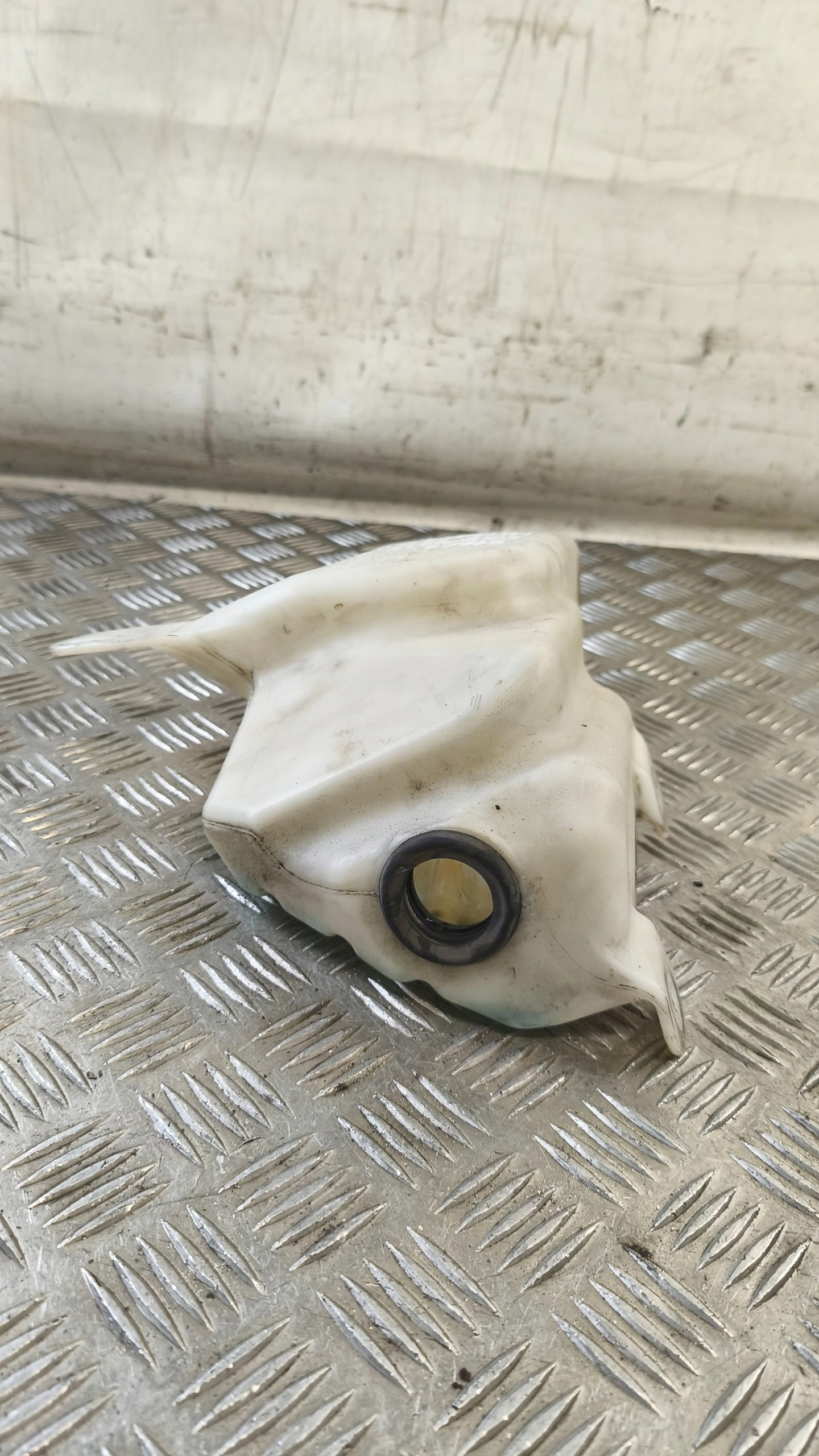 washer fluid tank OPEL INSIGNIA 2010 2.0CDTI 13227295