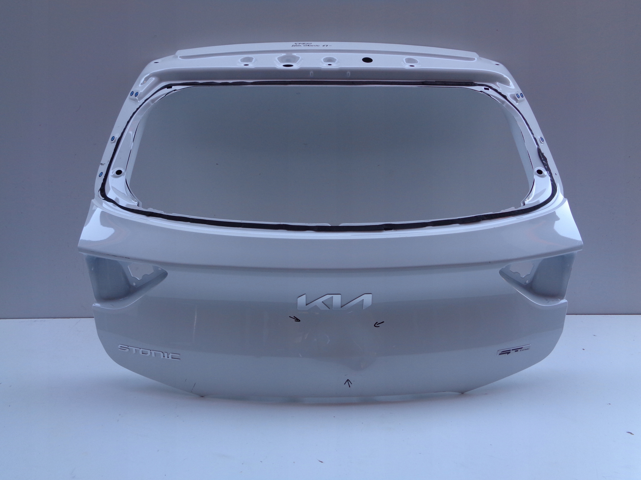boot doors KIA STONIC 17- NR 47922