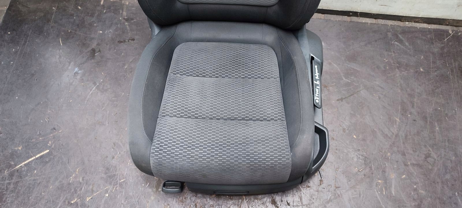 seat front front left driver´s podgrzewany VW Golf VI plus