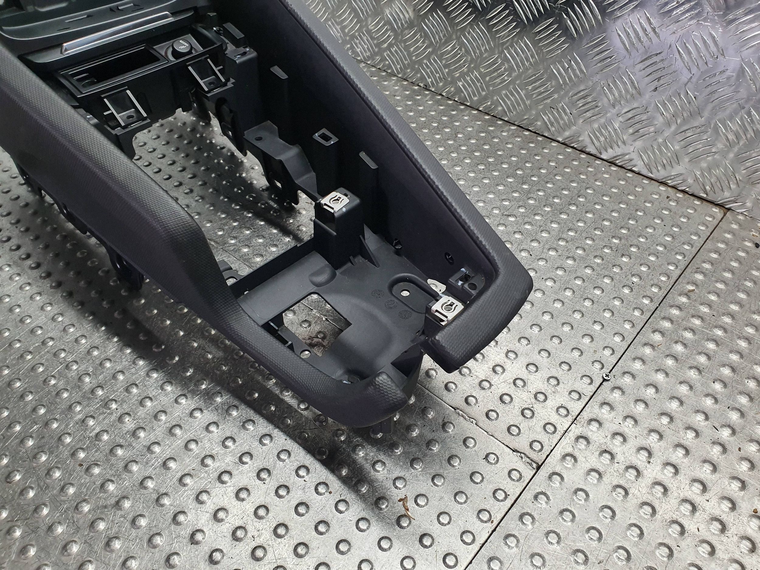 TUNEL media 8J1863242A AUDI TT 8J