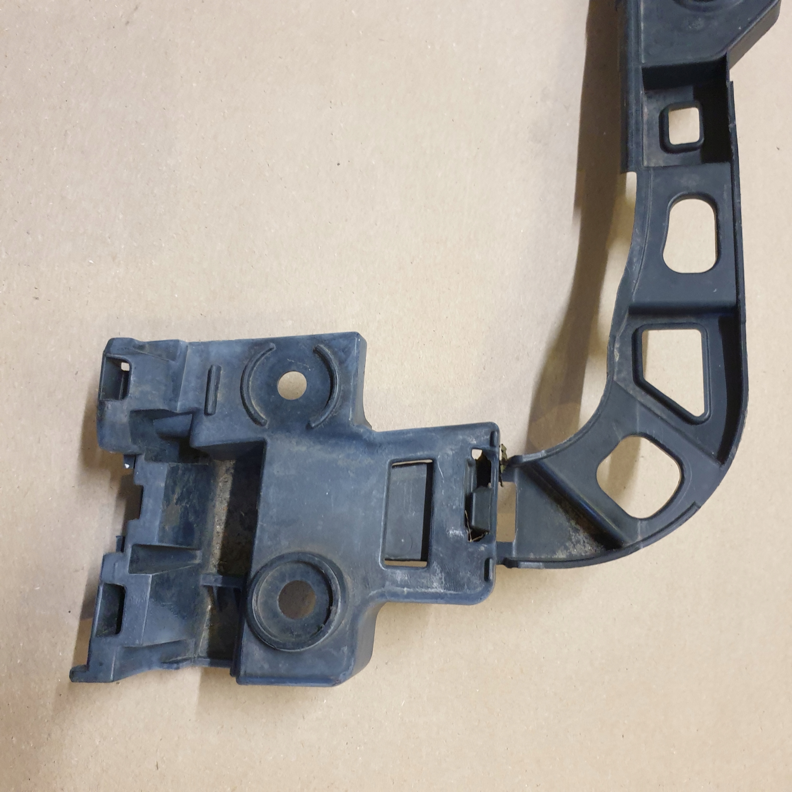bumper bracket central rear part rear VW GOLF VI 6 5K OE