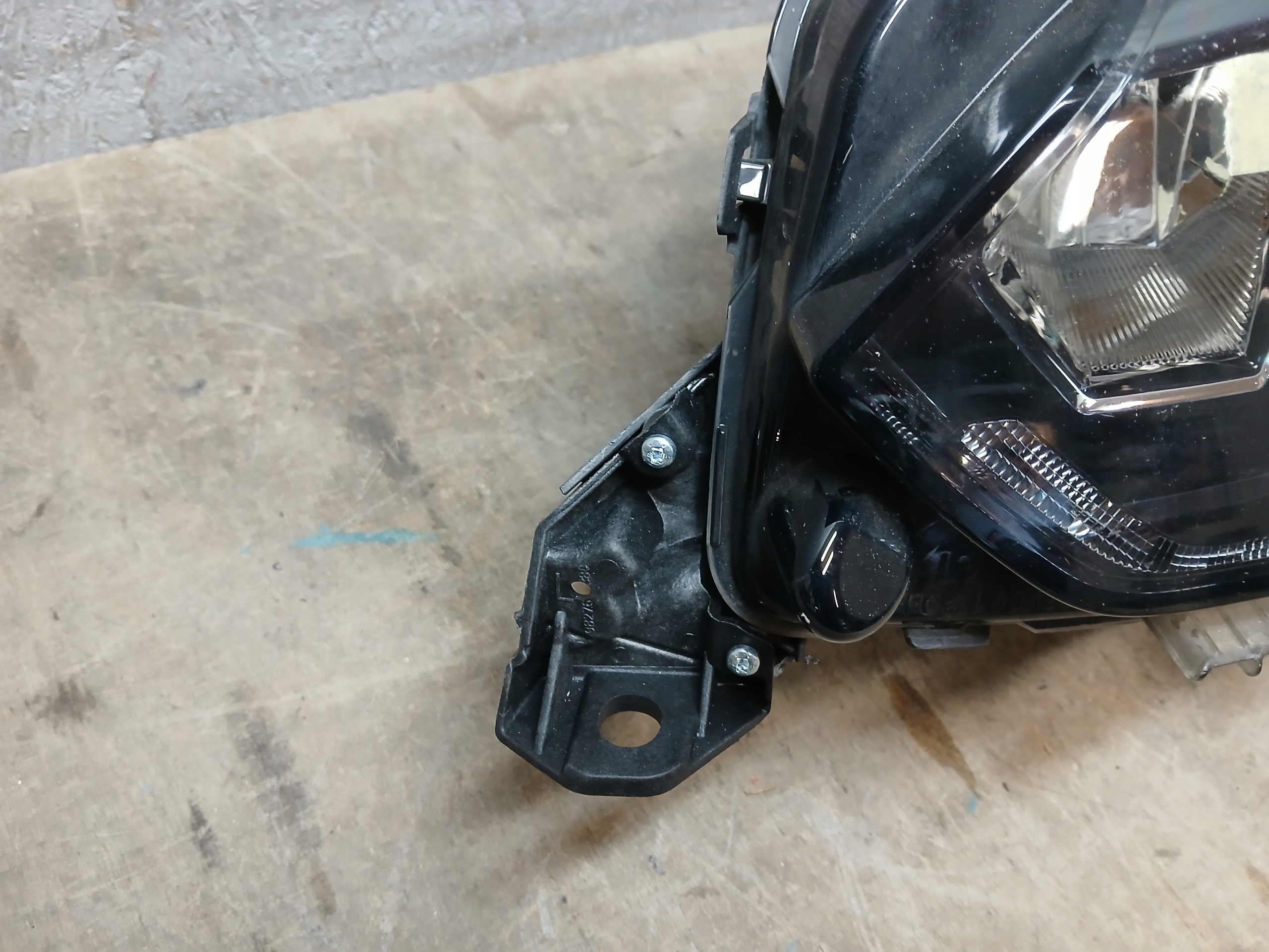 light front left PEUGEOT 208 II 2 19- FULL LED 9833036380