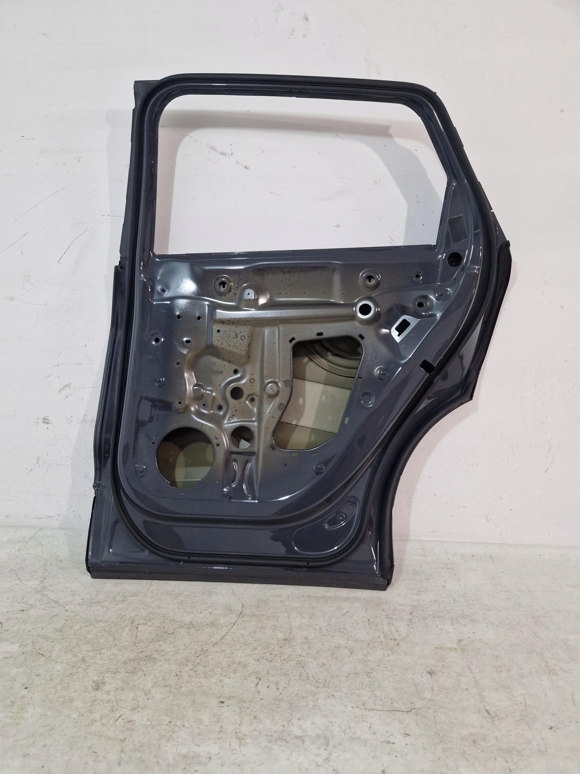 AUDI E-TRON DRZWI PRAWE TYŁ TYLNE OE 4KE833052A Numer katalogowy oryginału 4KE833052A