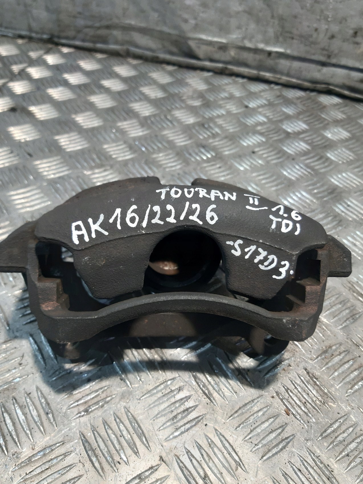 caliper brake TRW left front VW TOURAN II 1.6TDI