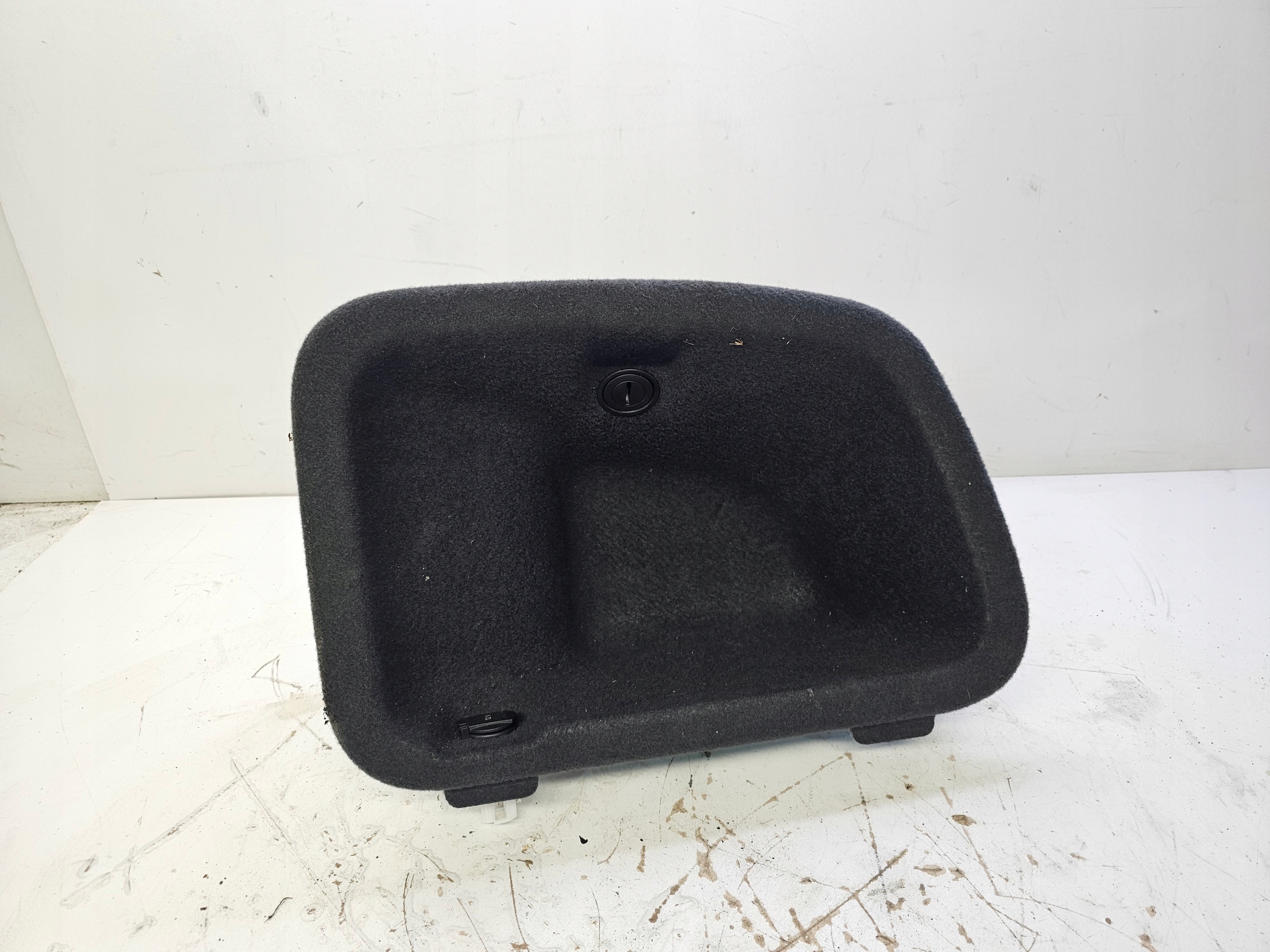 boot upholstery AUDI A5 8T8863992