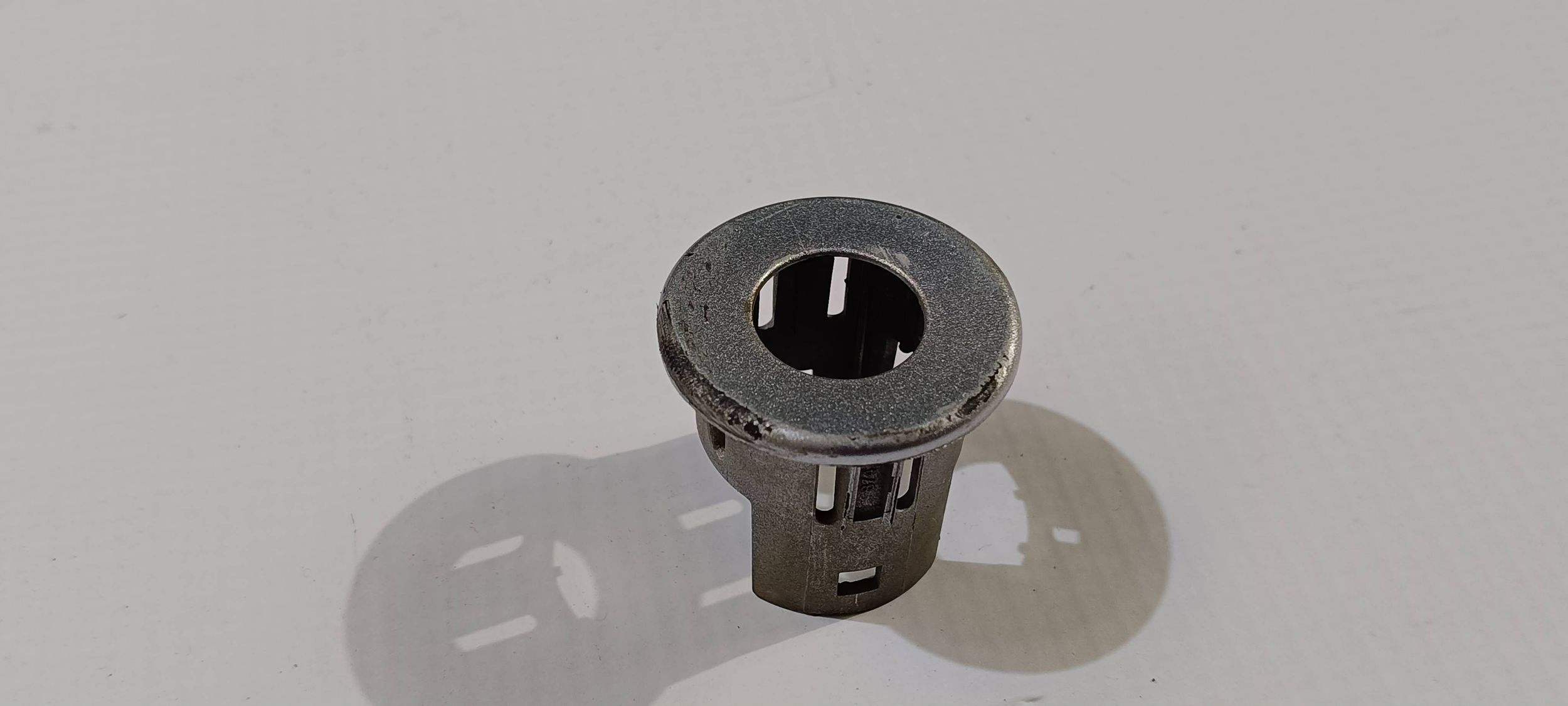 Koszyk Halter Halter des Sensors Parken PDC heck Dodge Ram 2013-2018