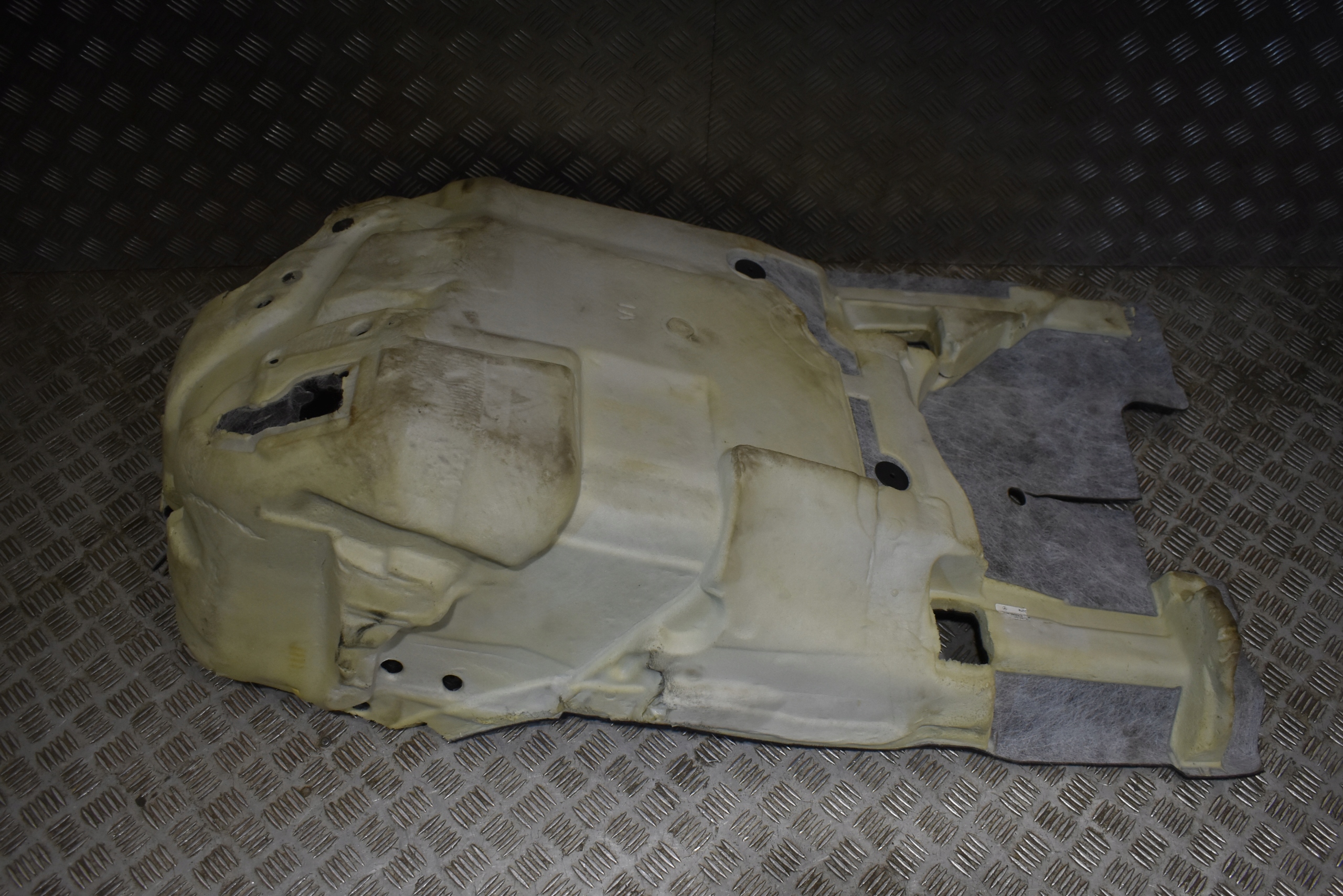 IDEALNY carpet front front left MERCEDES W167 X167 1