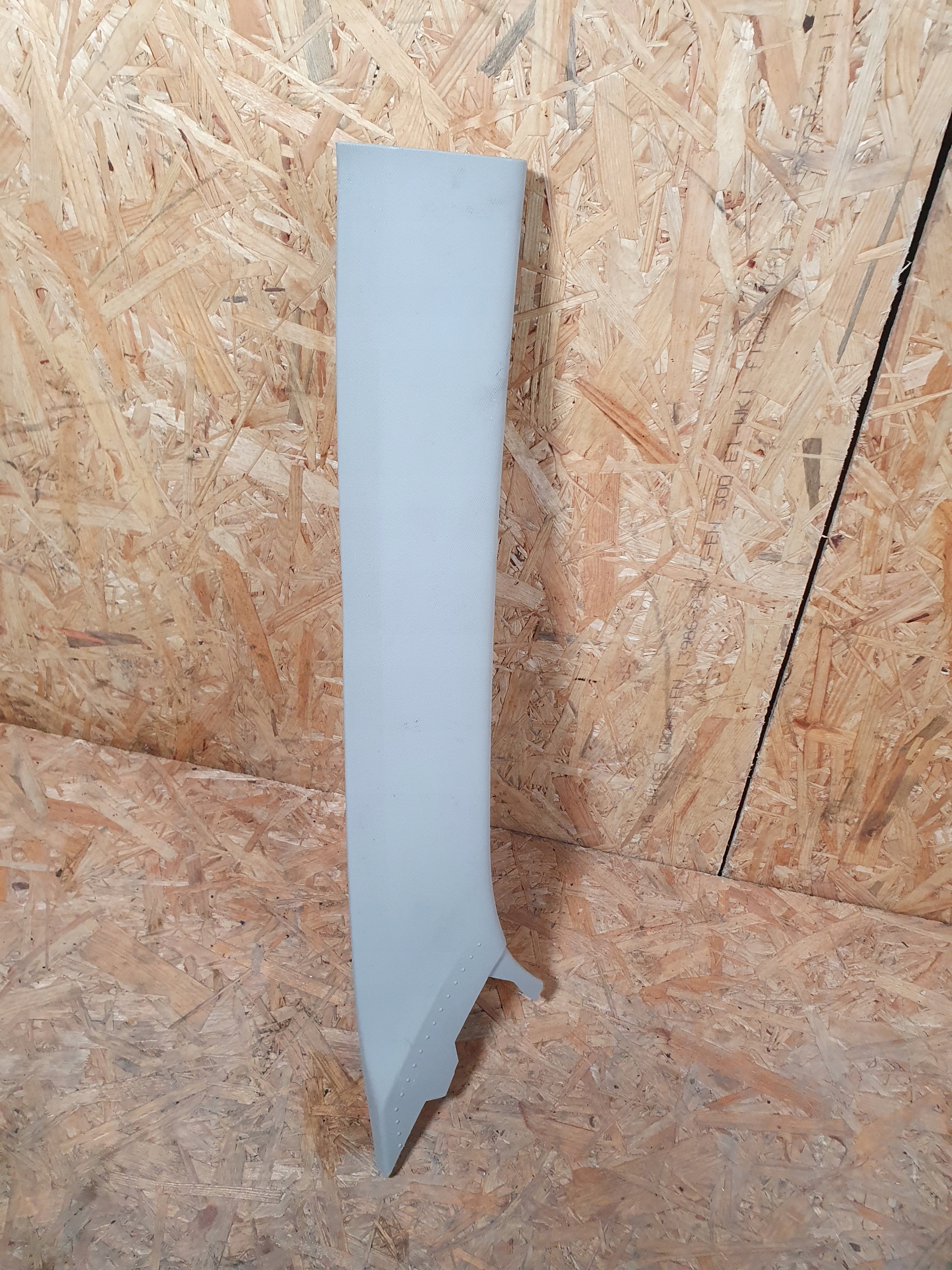 112880 A2/AB - VOLKSWAGEN JETTA КРЫШКА ОБШИВКА ПРАВОЙ СТОЙКИ