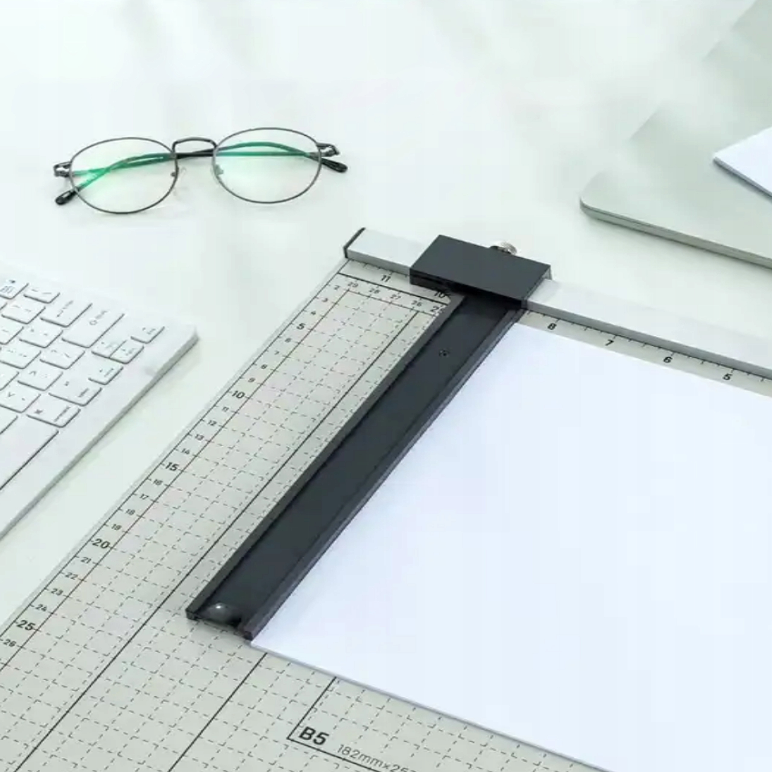 Gilotyna Do Papieru A4 Trymer Obcinarka Metalowa Ręczna Biurowa Typ gilotyna