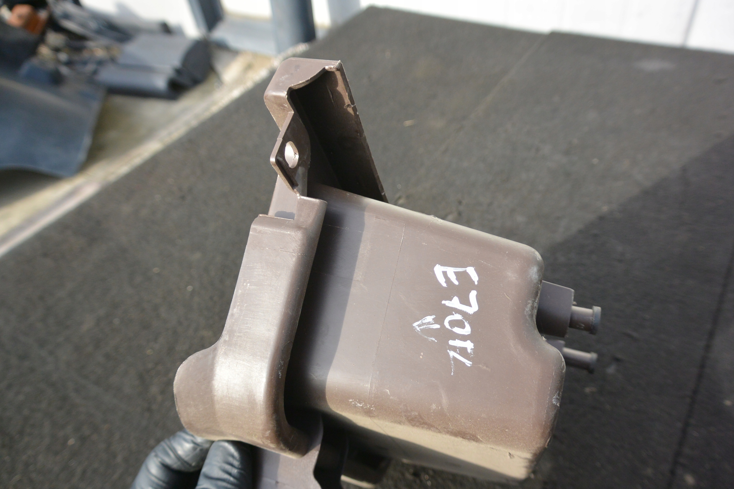 passenger compartment boot floor well sump BRAZ BMW X5 E70