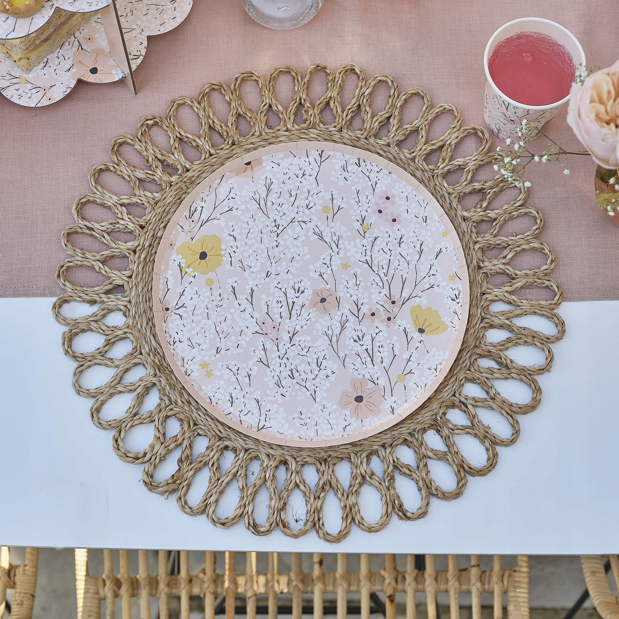 Talerzyki papierowe Pink Floral, 8szt. - Ginger Ray - Dekoracja stołu