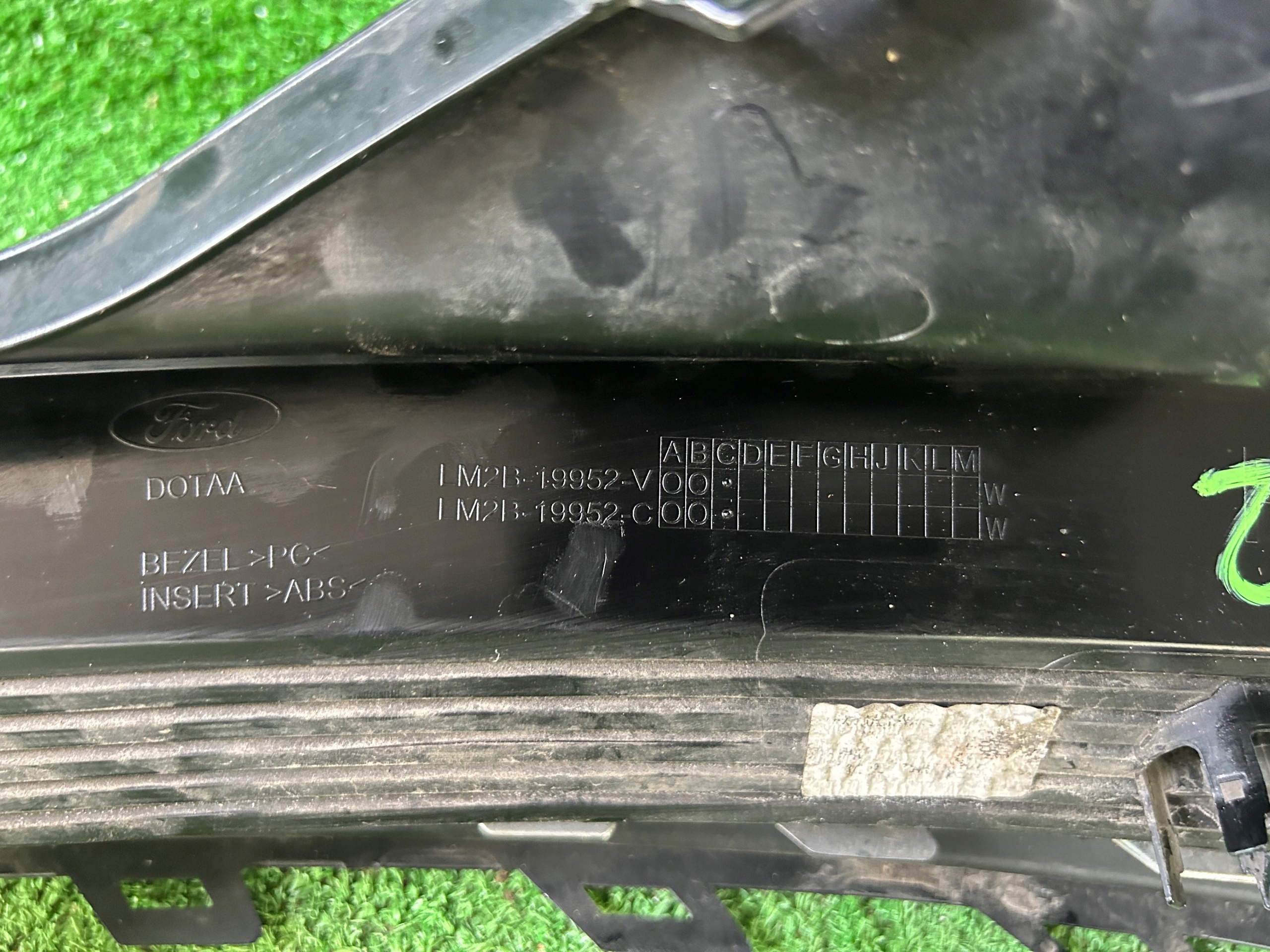 FORD GALAXY MK3 lift grid of a bumper right front LM2B-19952