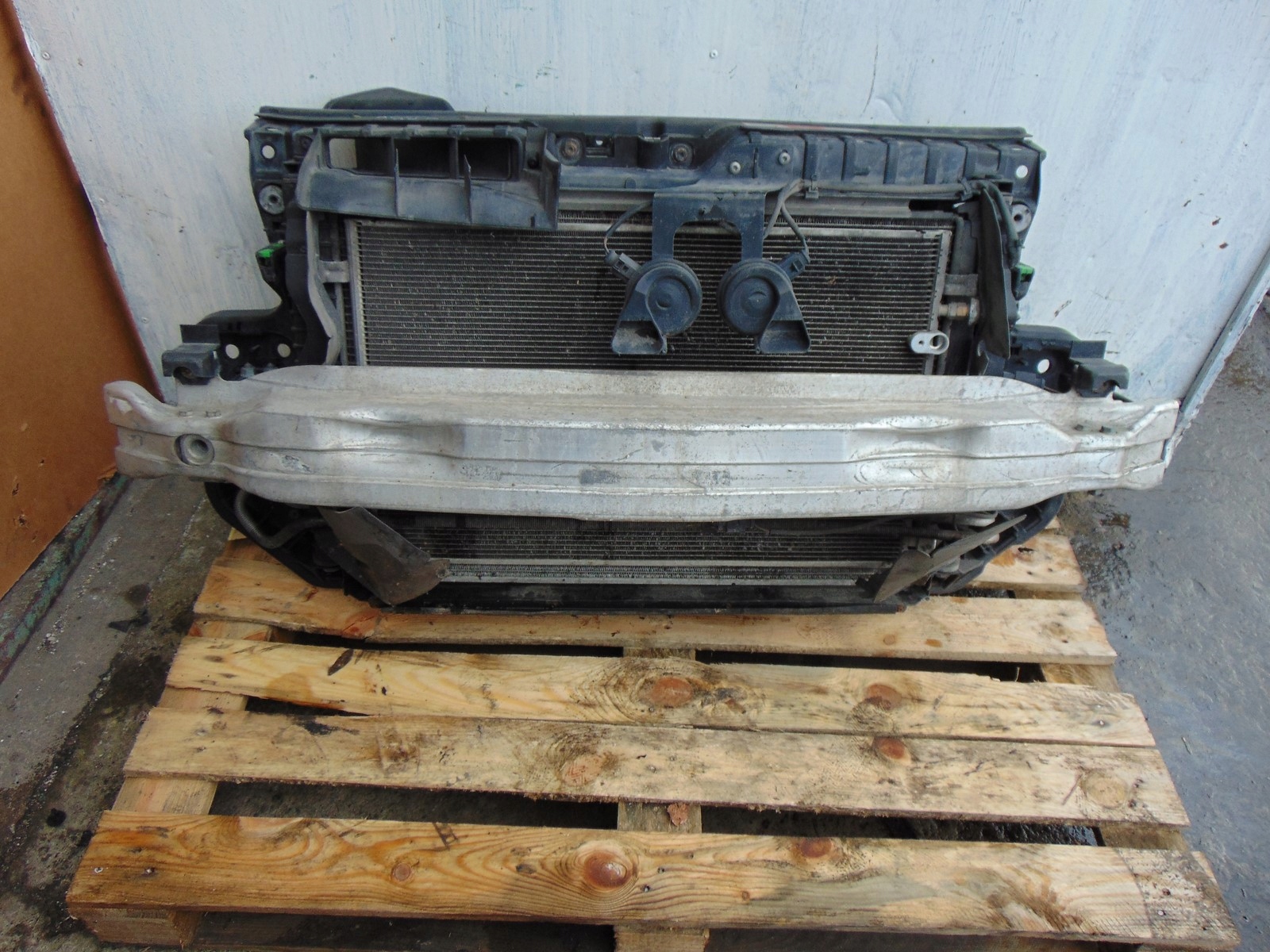 КОМПЛЕКТ РАДІАТОРИ AUDI A6 C6 2.4 V6 ПЕРЕДНЯ ПАНЕЛЬ ПОСИЛЕННЯ