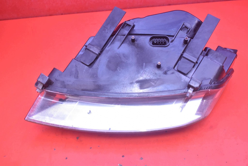 REFLEKTOR right light front XENON EU 270606 FORD FOCUS C-MAX MK1 03-07