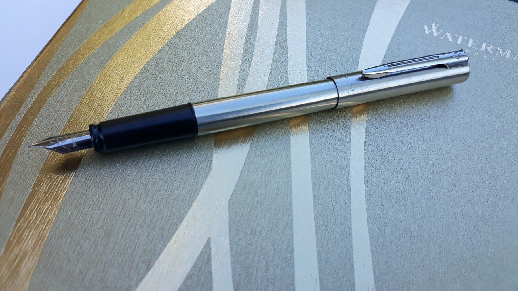 Waterman Pióro Allure Stalowe GRAWER ETUI PREMIUM PREZENT DLA NAUCZYCIELA Kod producenta 3501170174951