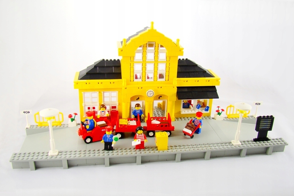 Lego City Train 4554 Metro Station