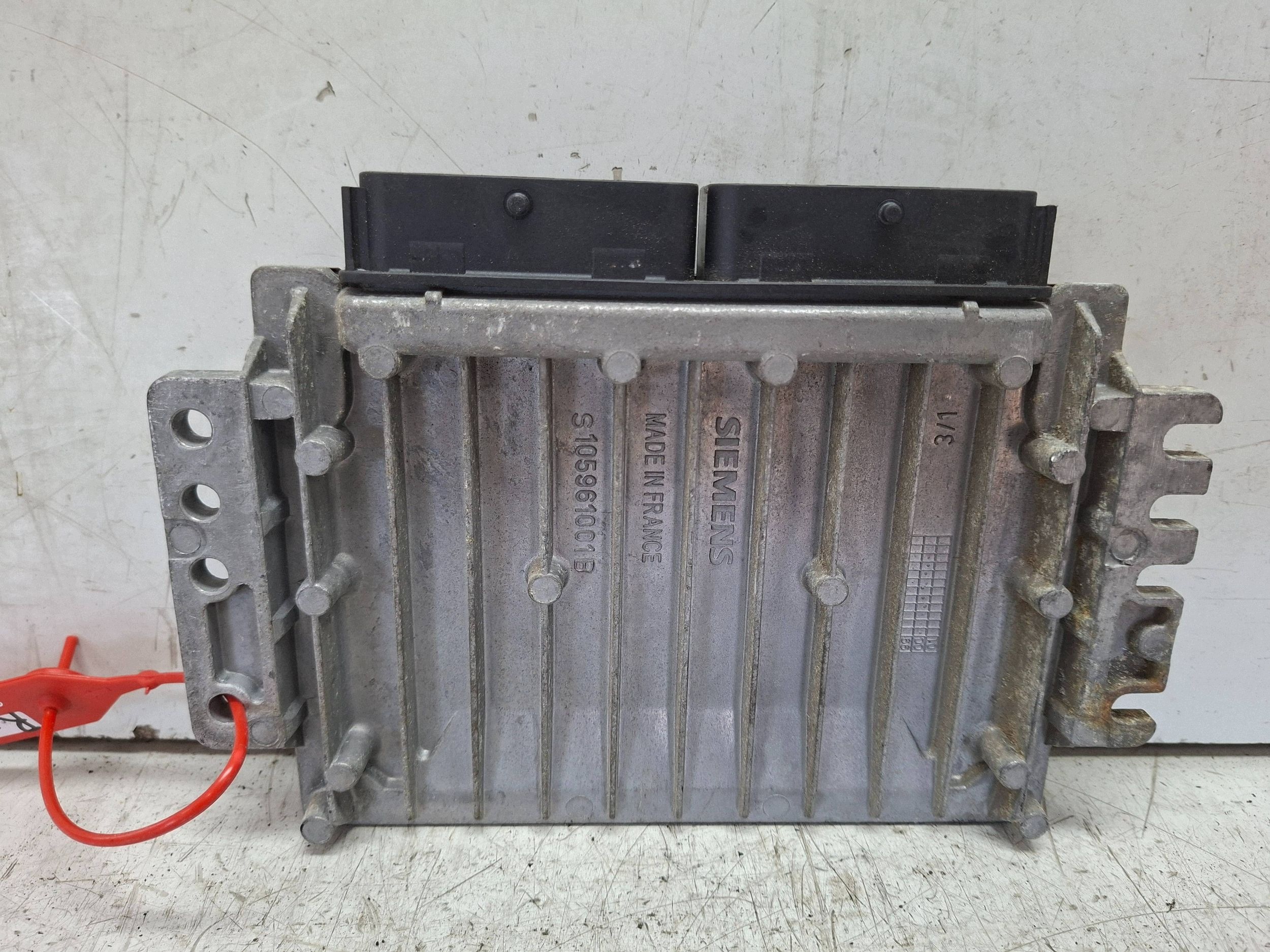 computer S110138000 8200059086 8200044437 RENAULT 1.4 1.6 e