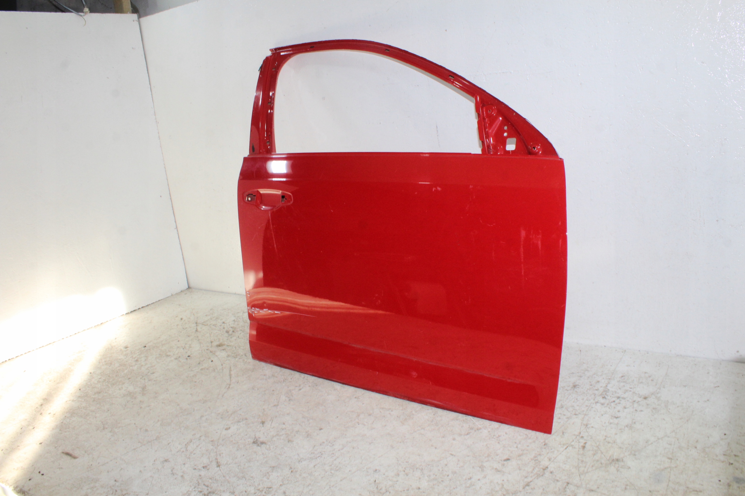 Skoda Octavia III door right front front 5E0831312