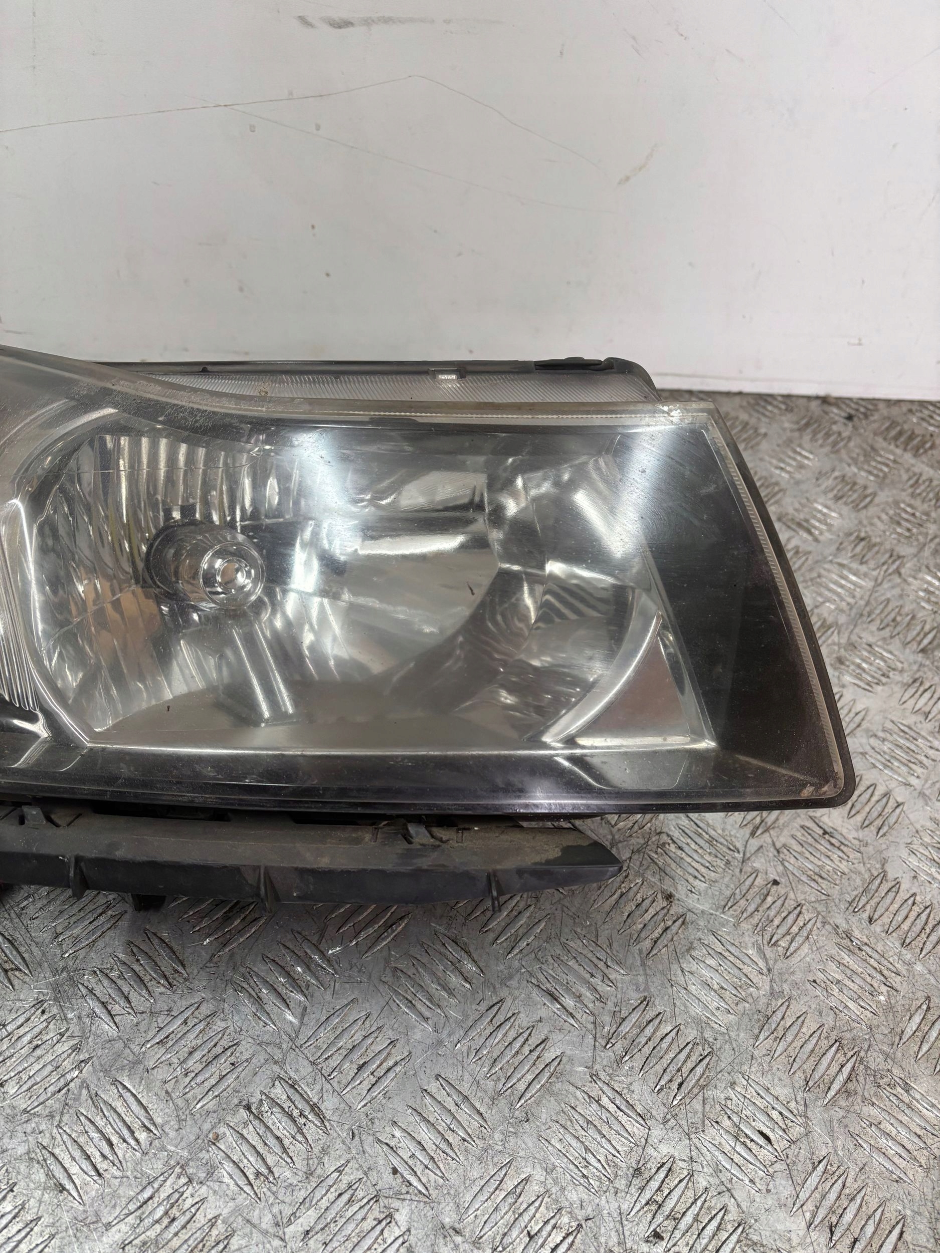 REFLEKTOR light right CHEVROLET CRUZE