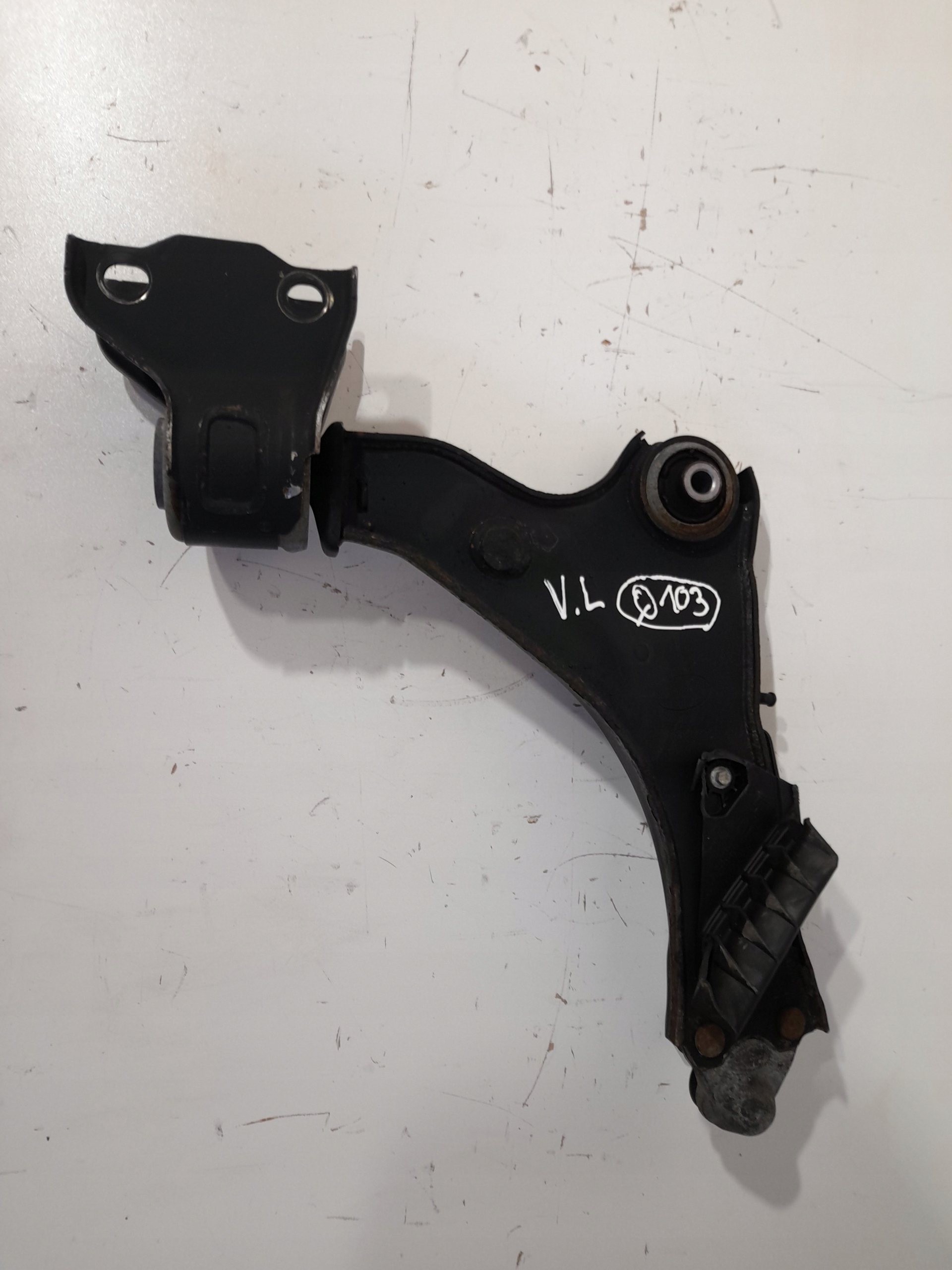 LAND ROVER EVOQUE arm front left FK72-3A053 (Q103)