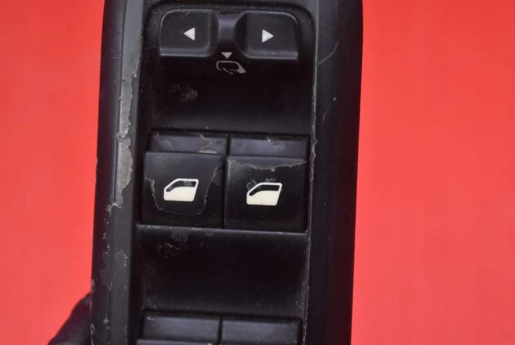 control panel of the window EU 96468704XT PEUGEOT 407 04-10