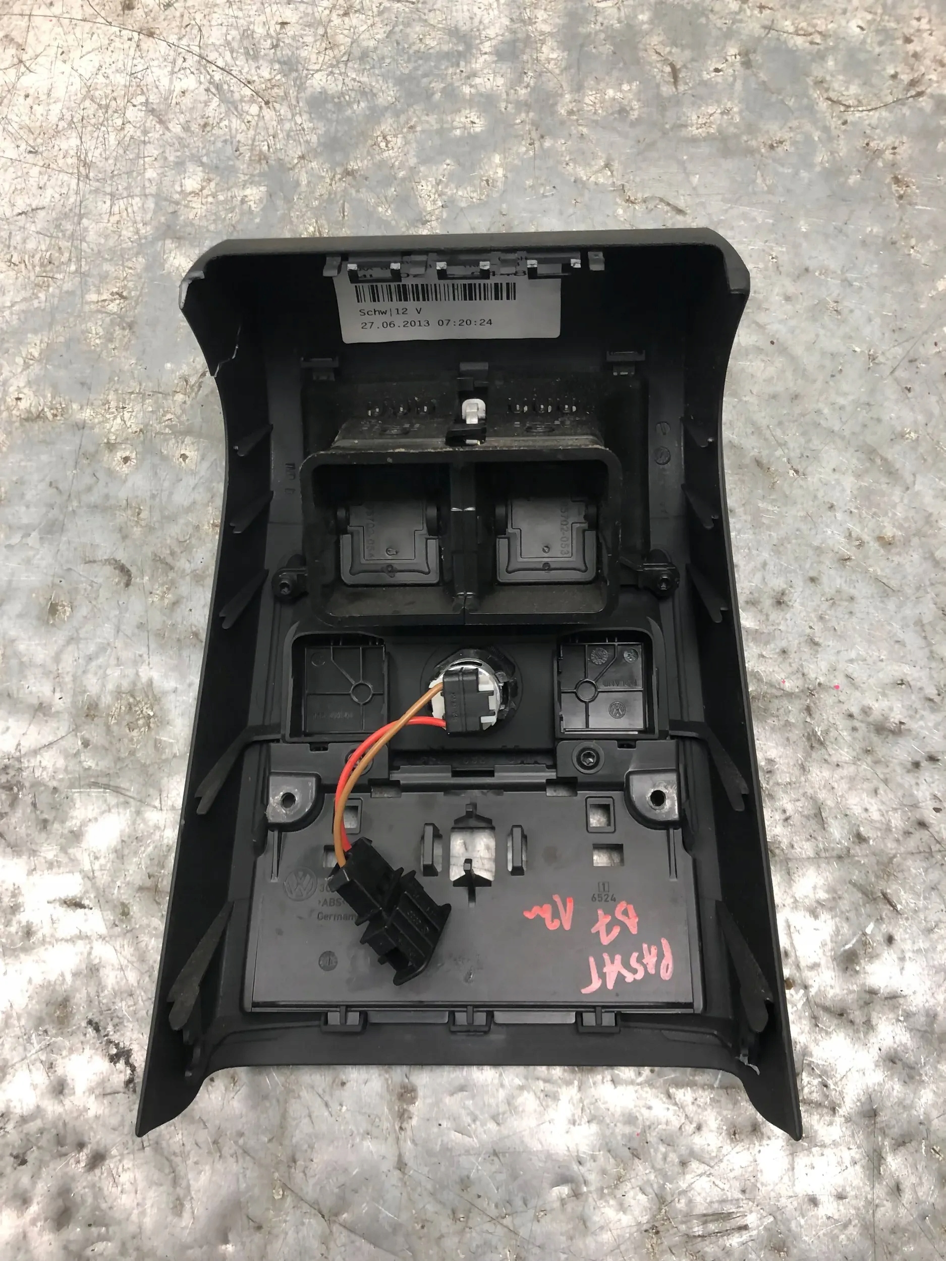 grid air conditioning devices rear part VW PASSAT B7 KOMBI 3AA864298