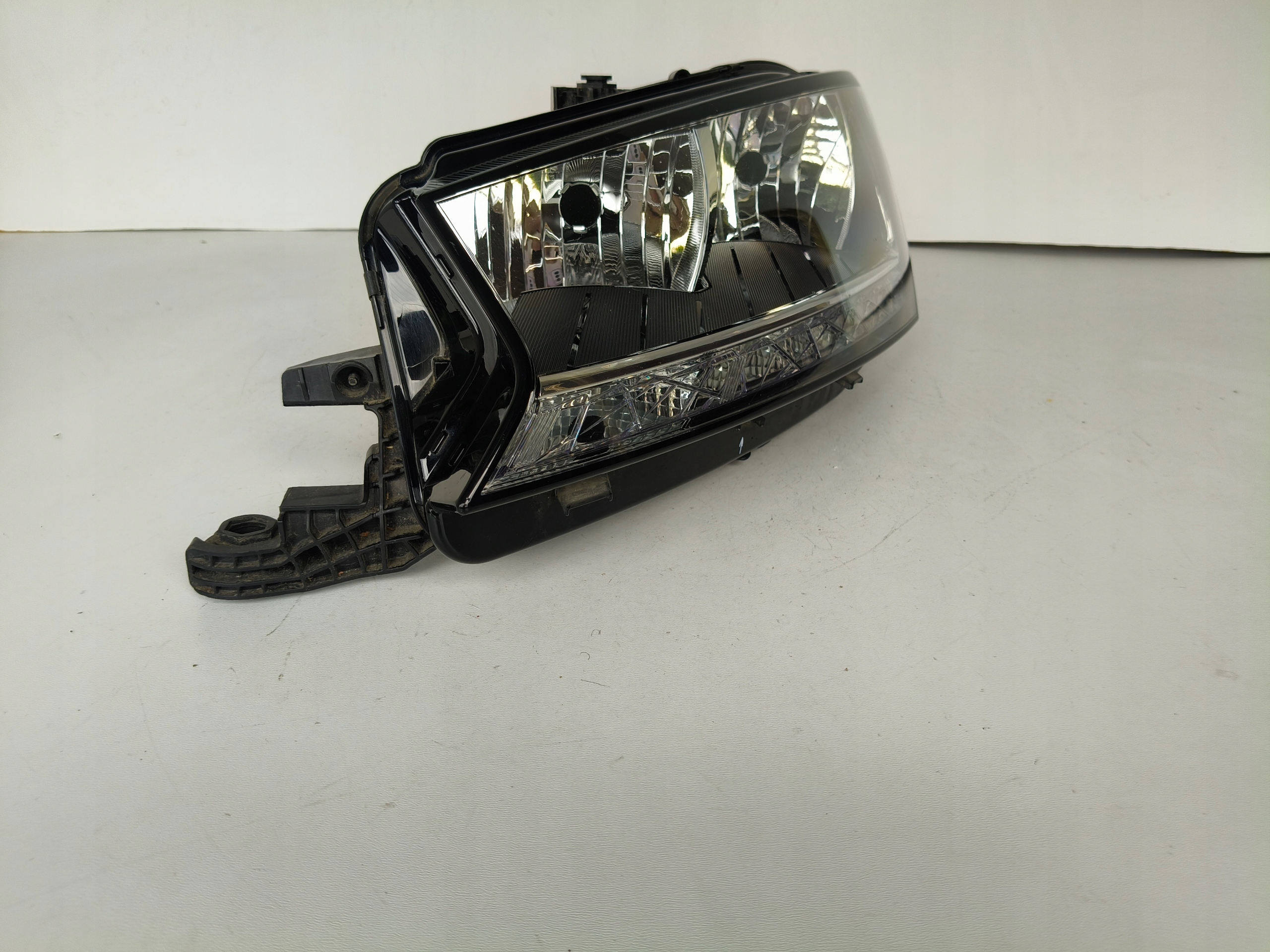 light left REFLEKTOR SKODA FABIA III 3 6V 6V0 18- LIFT LED
