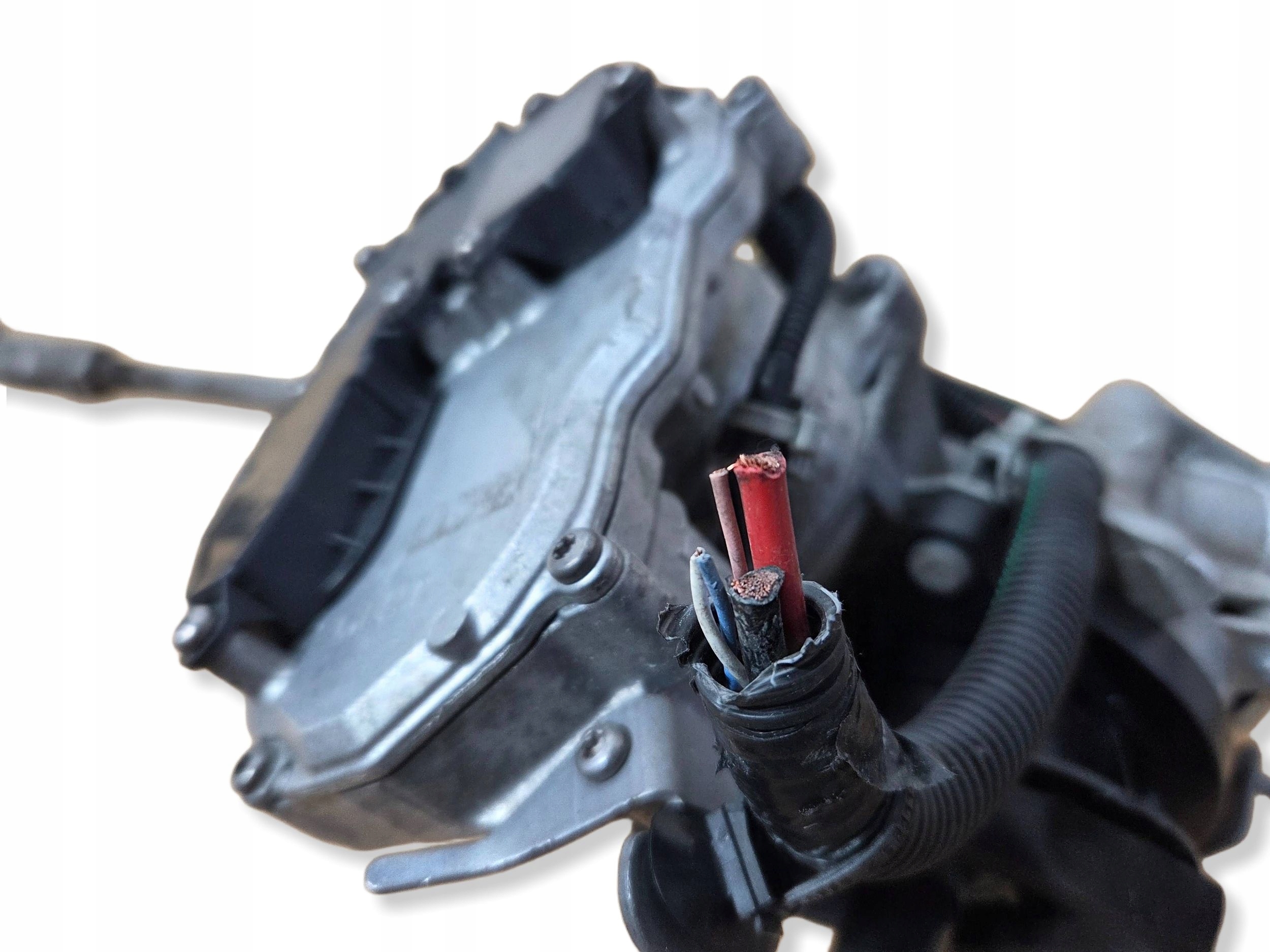 Citroen C4 III e-C4 control 6820000410 (Y340)
