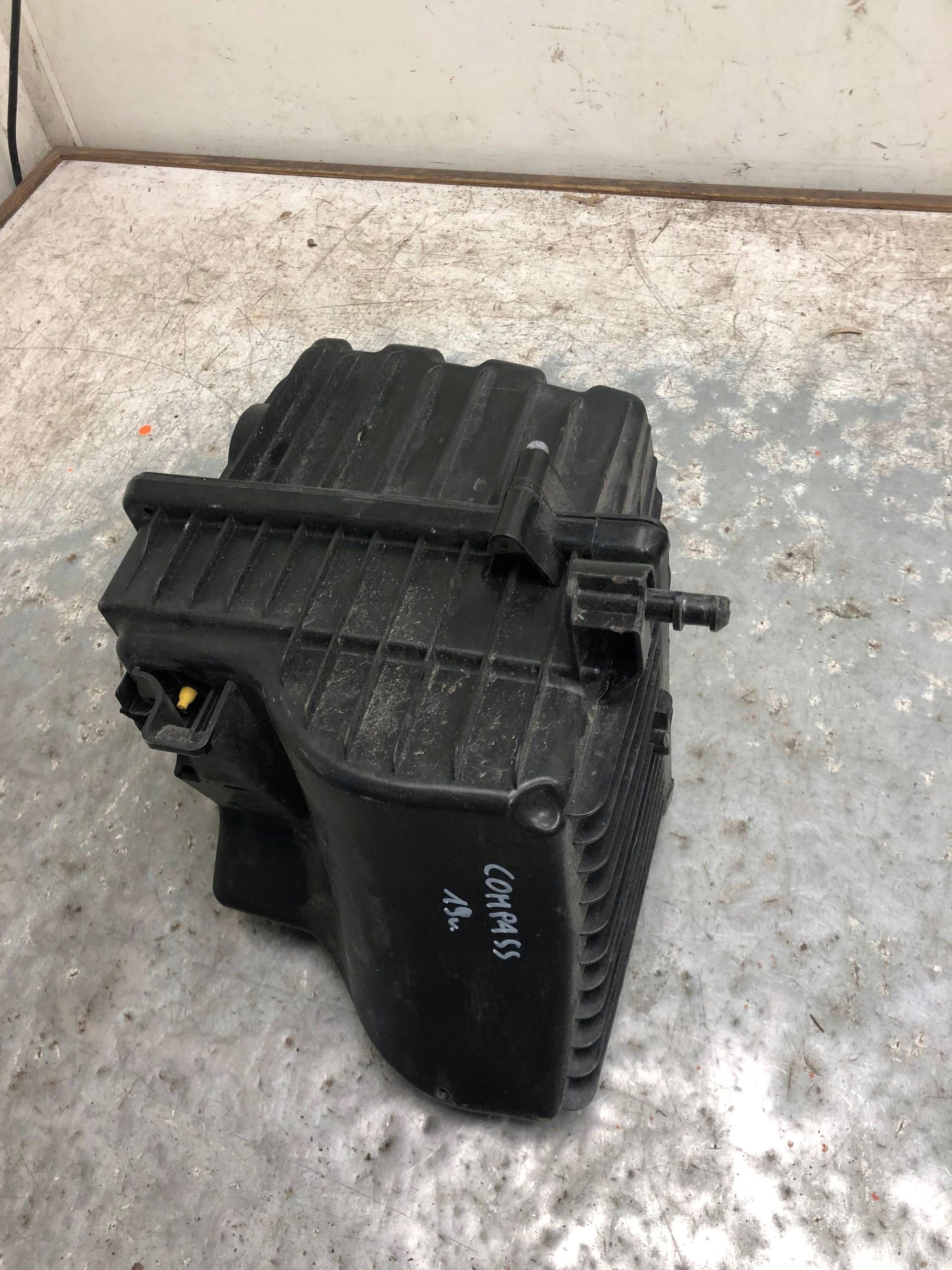 Gehäuse filter luft JEEP COMPASS II 68323202AA
