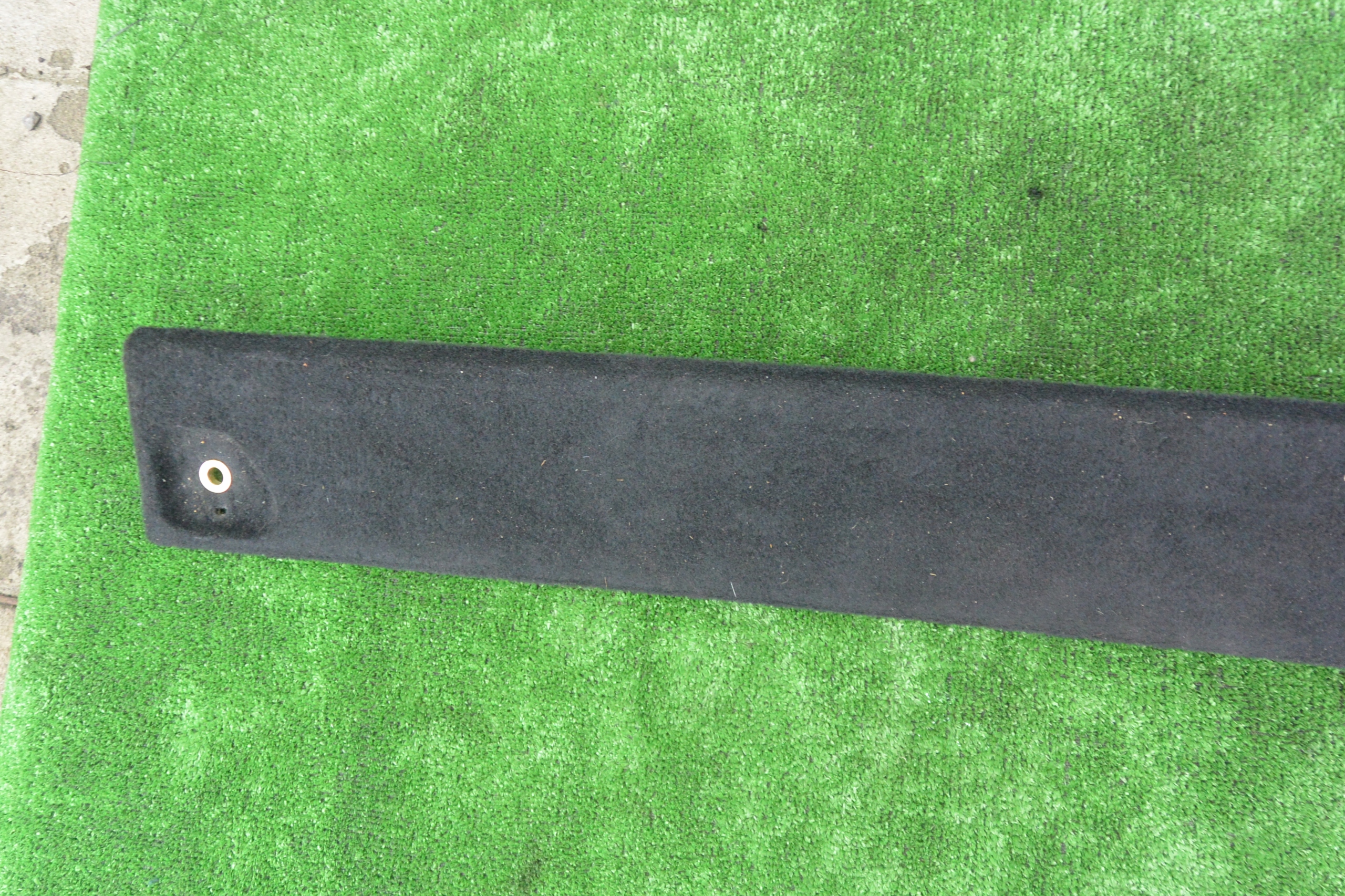 cover of the threshold boot MERCEDES ML W164