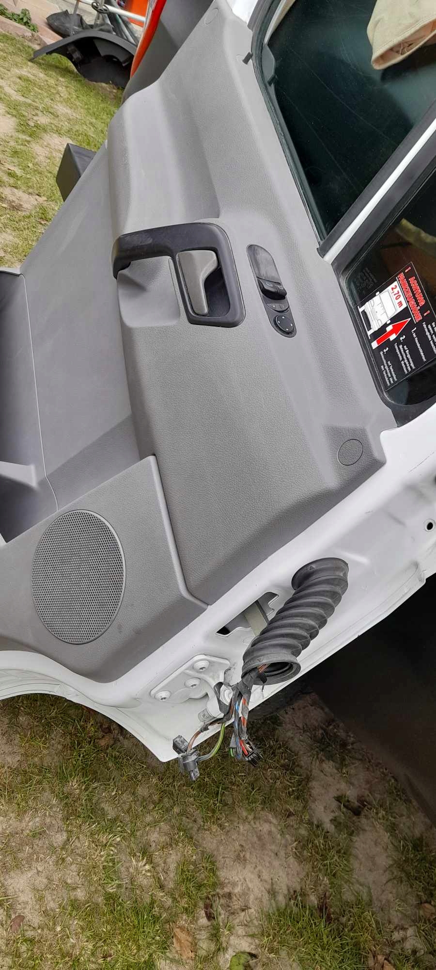 door left front MERCEDES SPRINTER 906 upholstery window