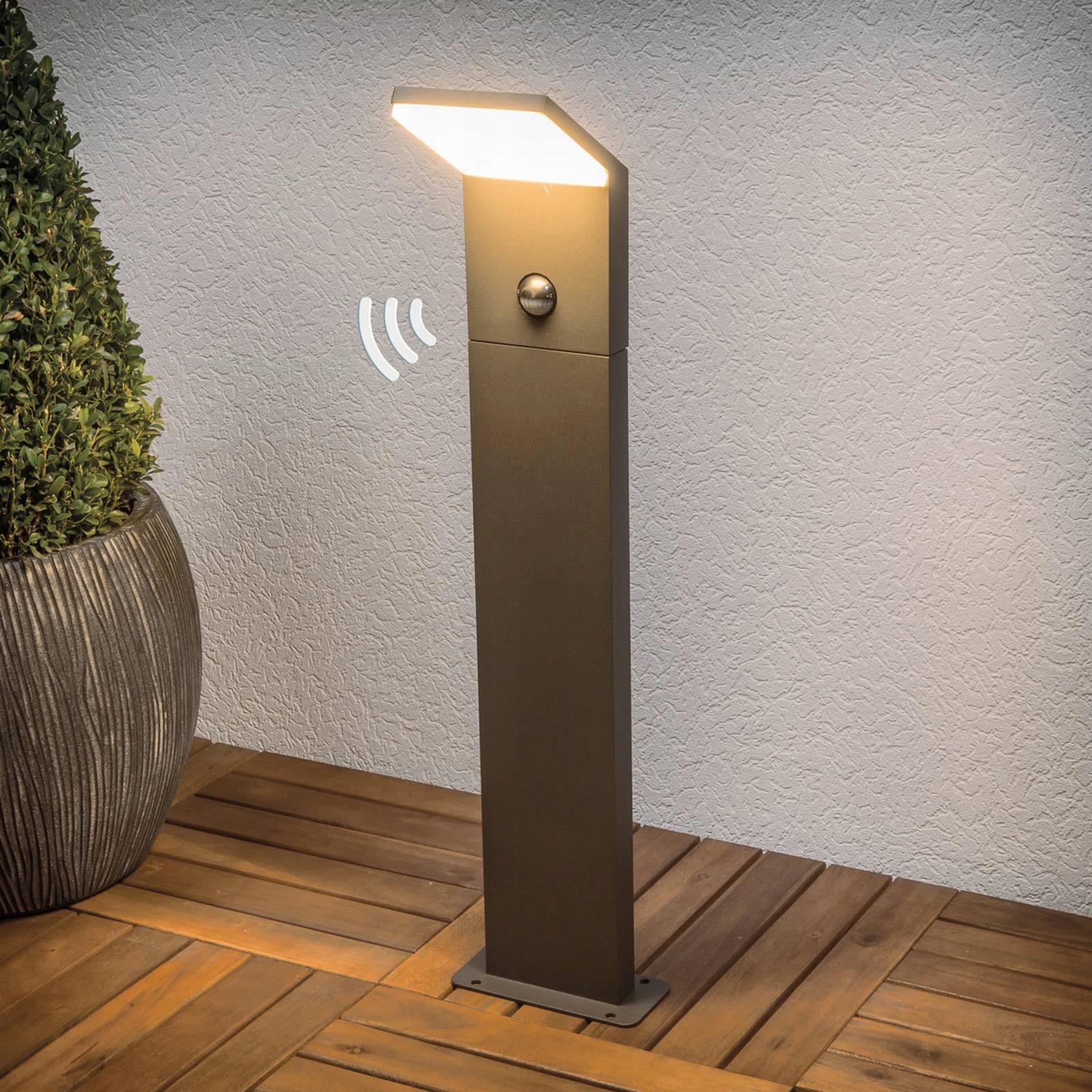 Słupek oświetleniowy Led Lucande Nevio, czujnik, 60 cm, antracyt