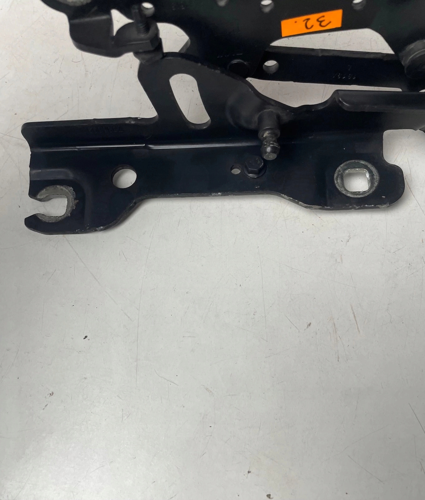 hinge bonnets front front left BMW F20 F21 F30 F31