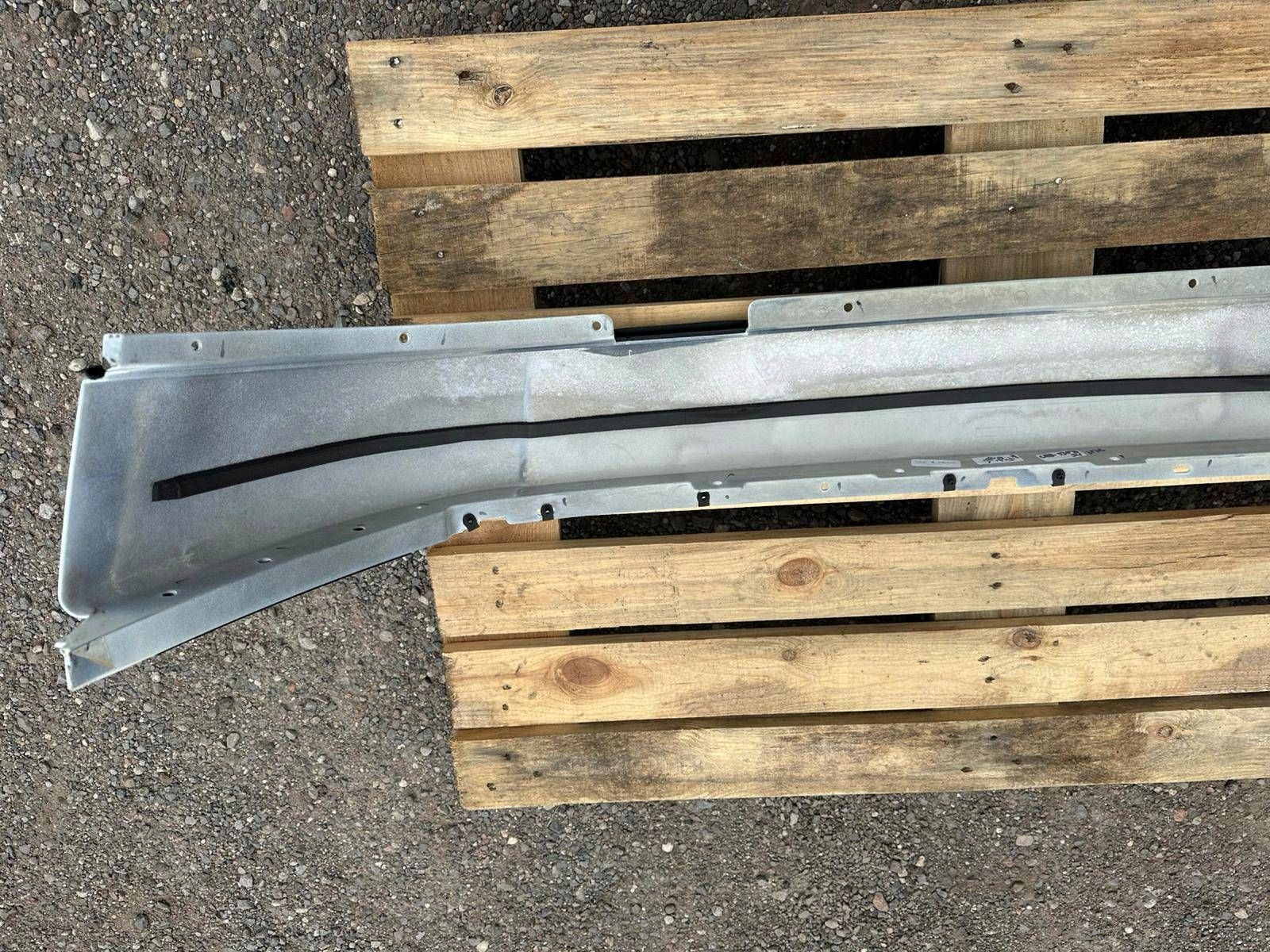 Palak side roofs pillar Chevrolet Corvette C6 2005-2013