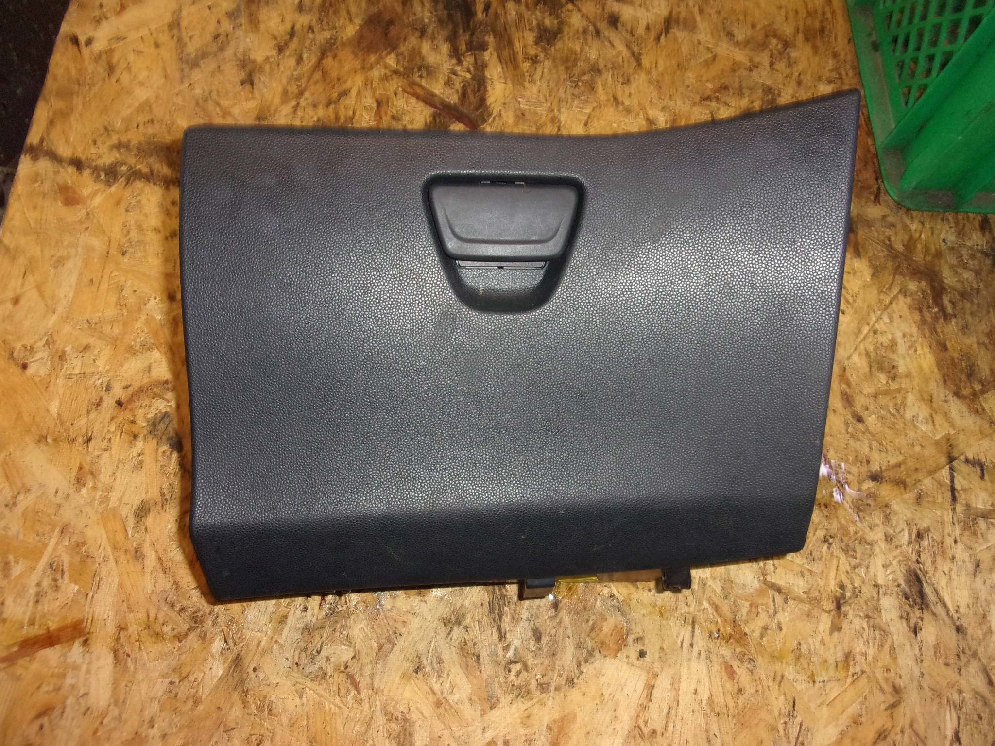 FORD Fiesta MK7 бардачок пассажира европа