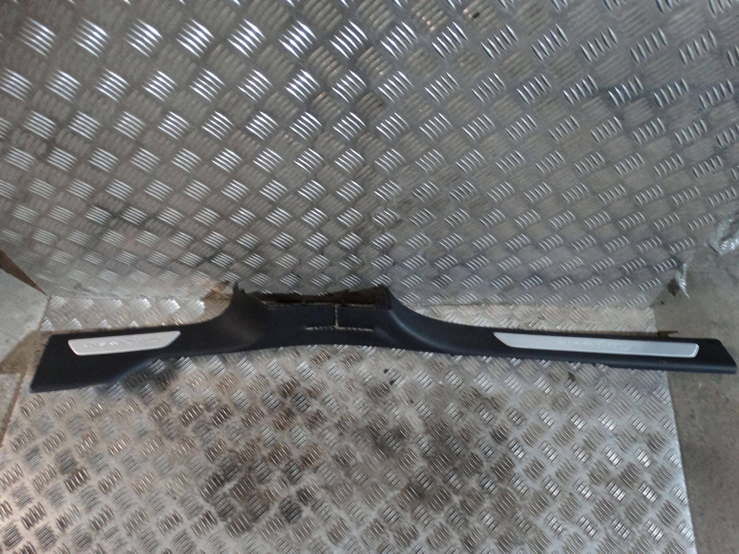 moulding cap threshold left PORSCHE CAYENNE 9Y 1