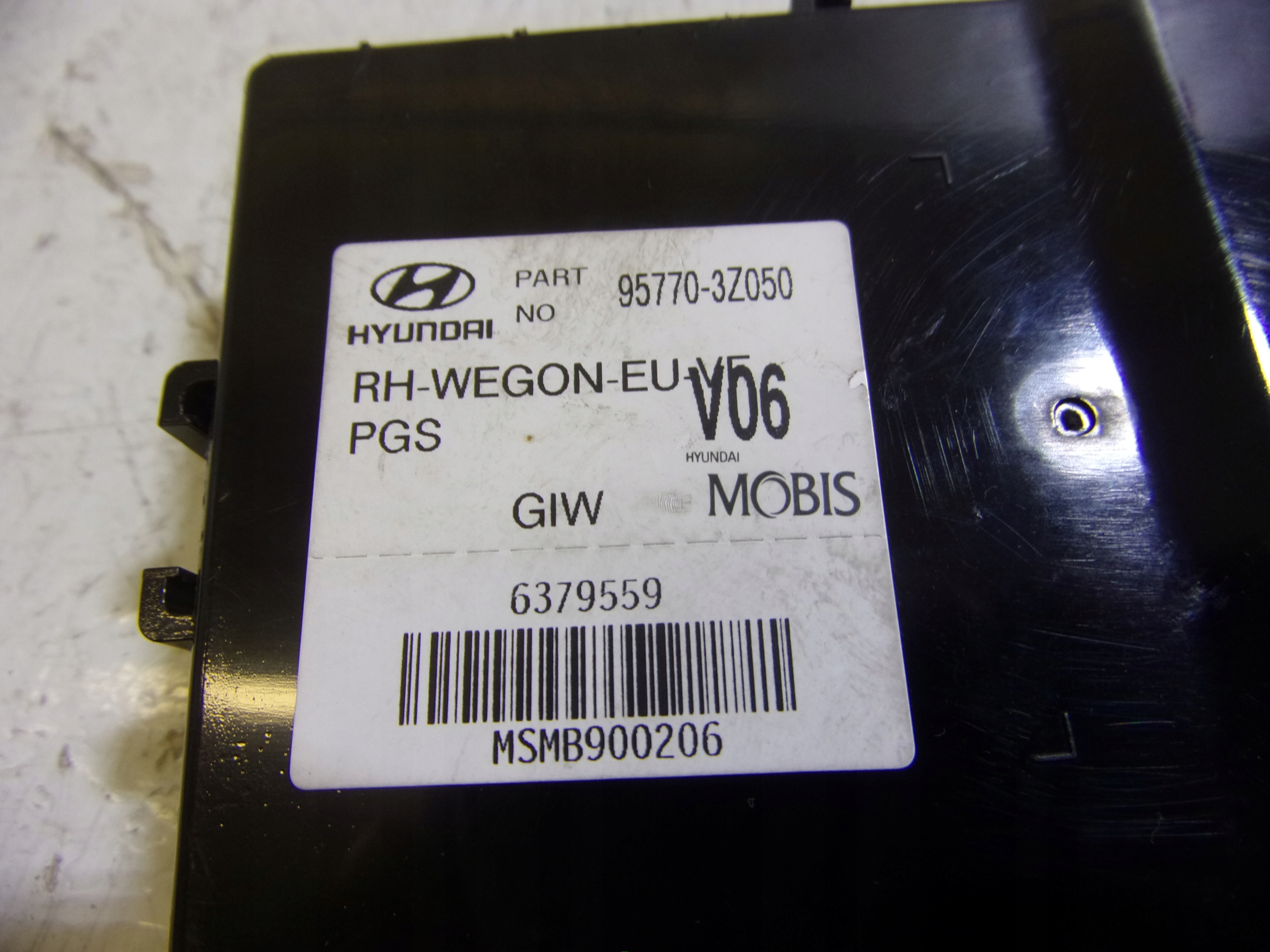 running board STARTOWY IMMO HYUNDAI i40 0281018492 39120-2A209