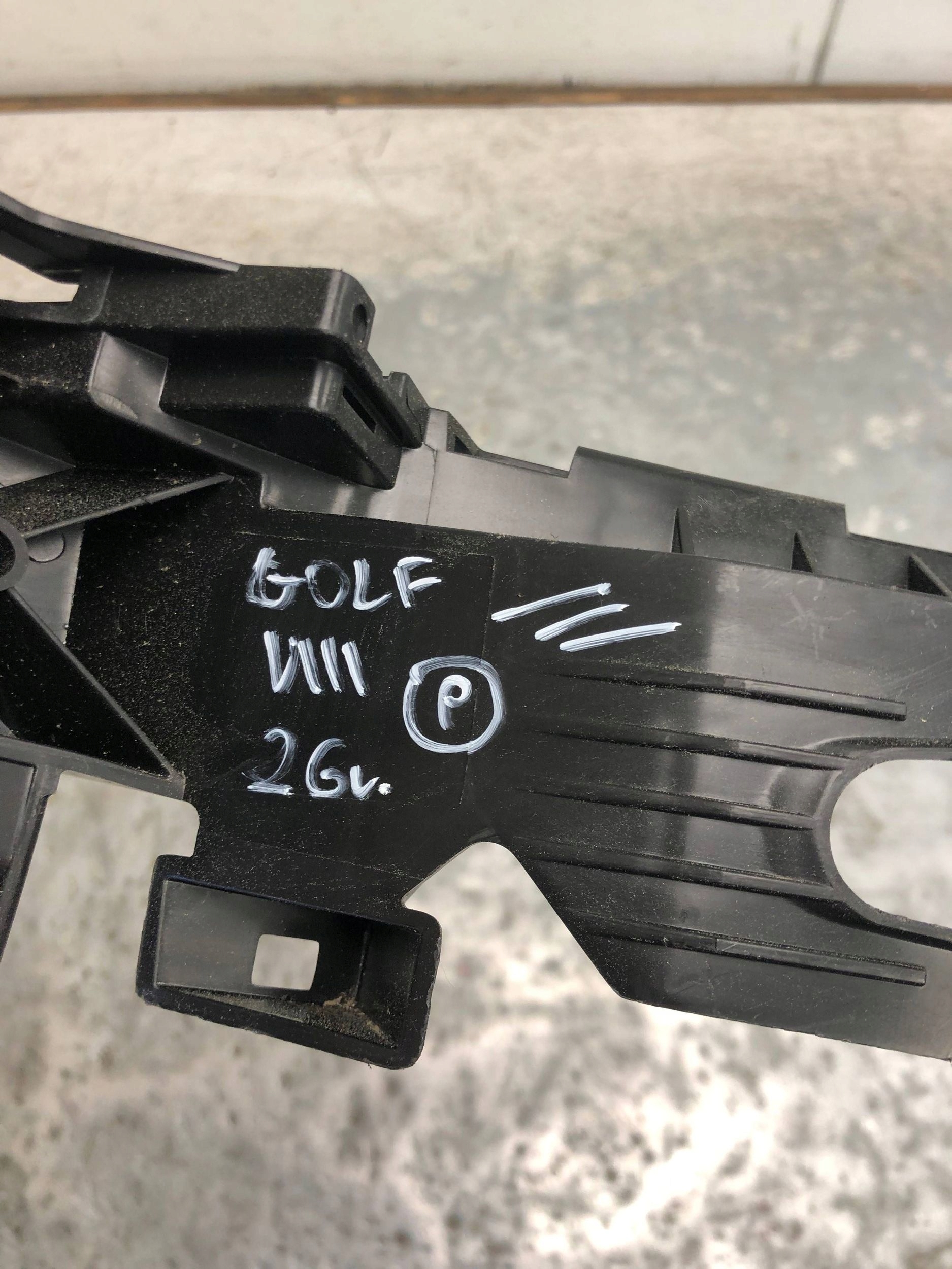 bumper bracket left rear part VW GOLF VIII HB 5H6807393F