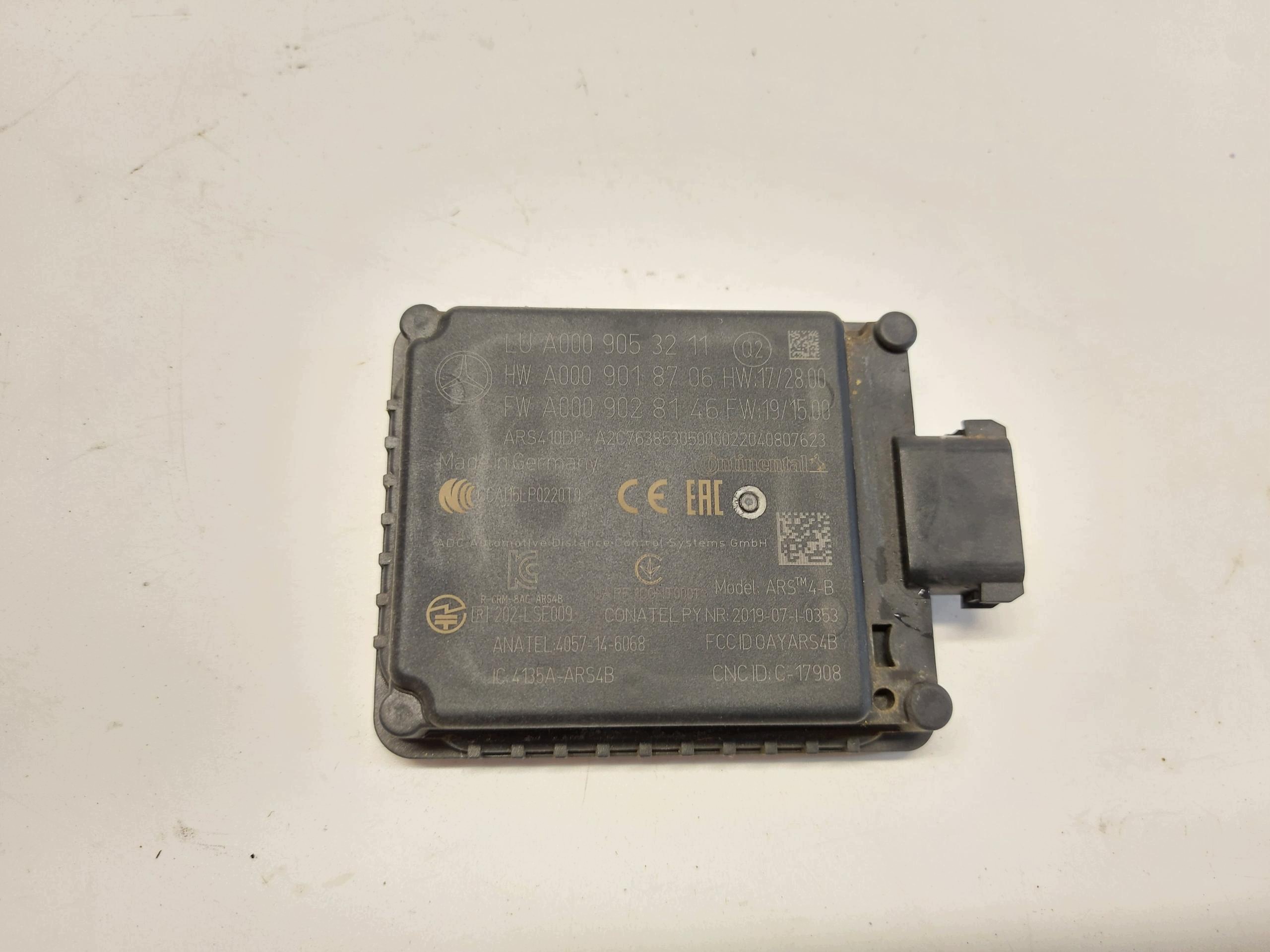 MERCEDES W213 E300de Kombi Radar bumper front A0009053211