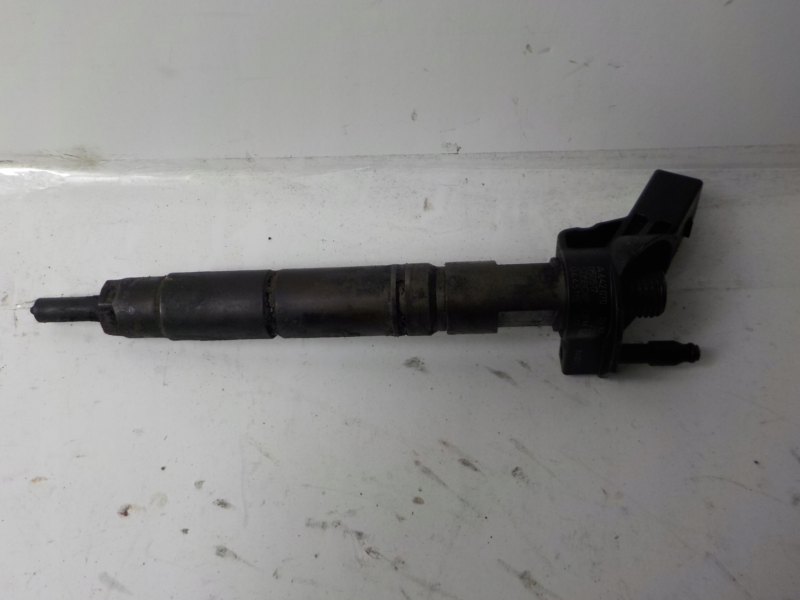 MERCEDES KLASA E W211 3.0 CDI injector 0445115017