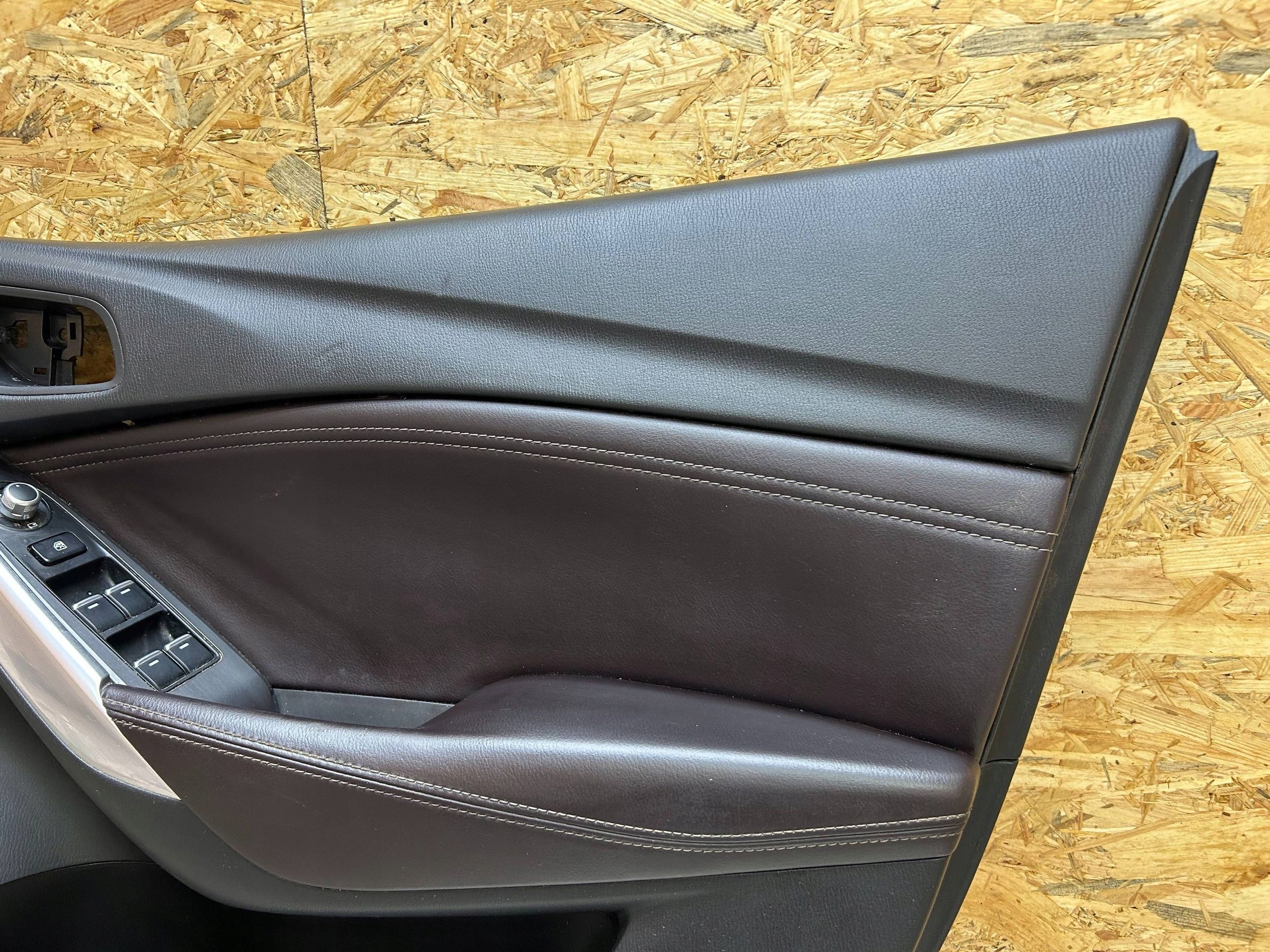 side right front side door brazowa leather Mazda 6 GJ 2016 GHP94281F