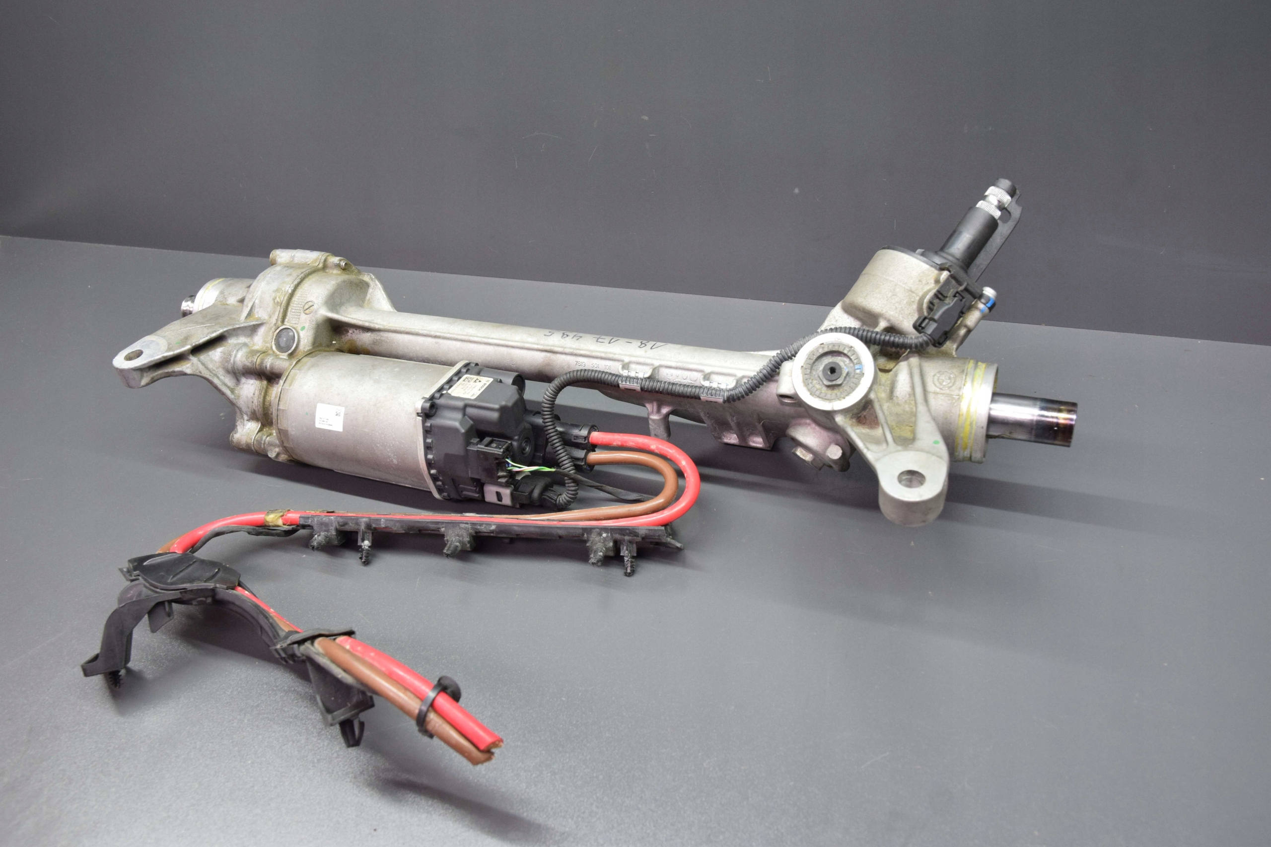 UKLAD servo control BMW 5 G30 G31 ELEK